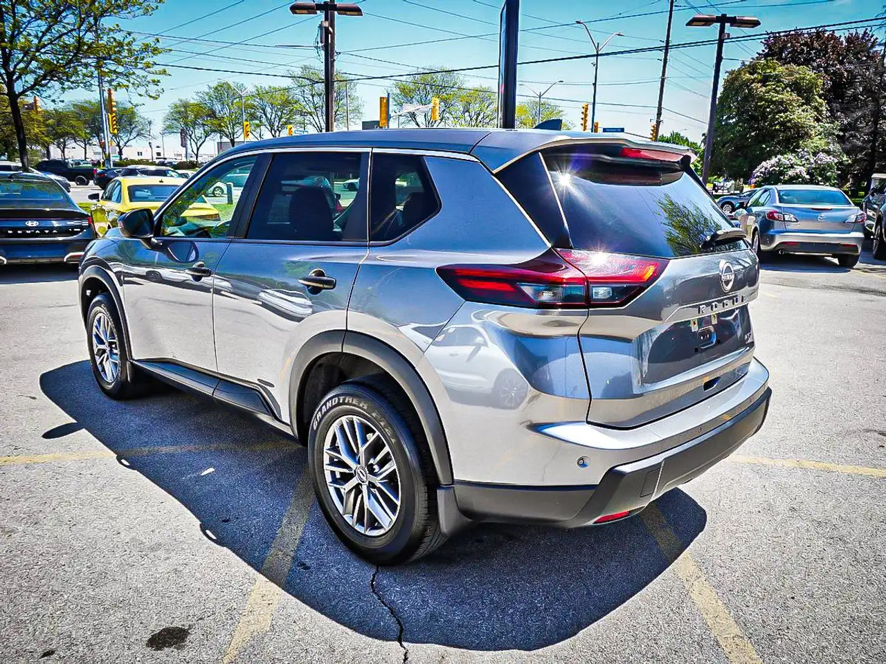Nissan Rogue снимка Nissan Rogue