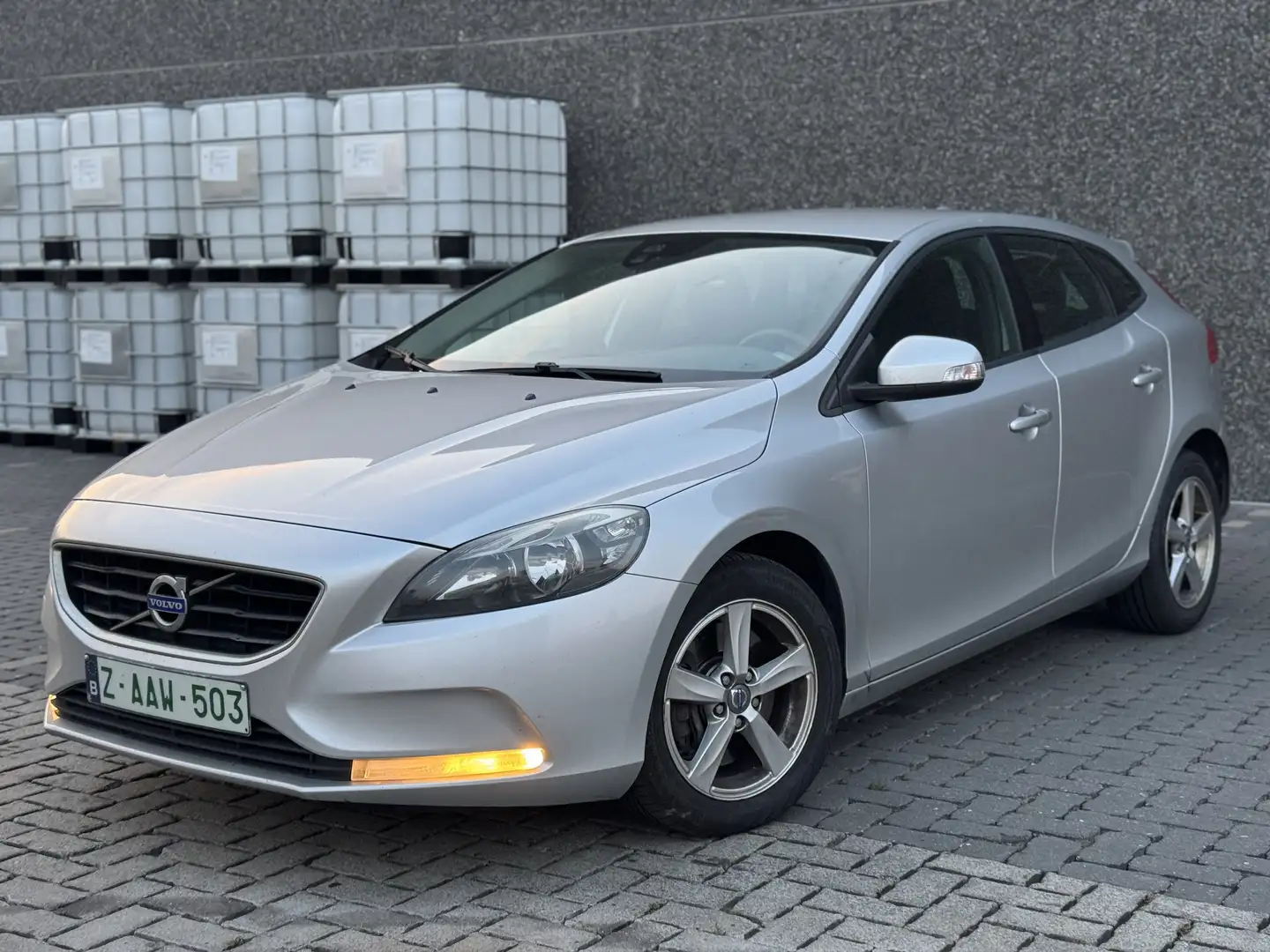 Volvo V40 D3 150PK Zilver - 2