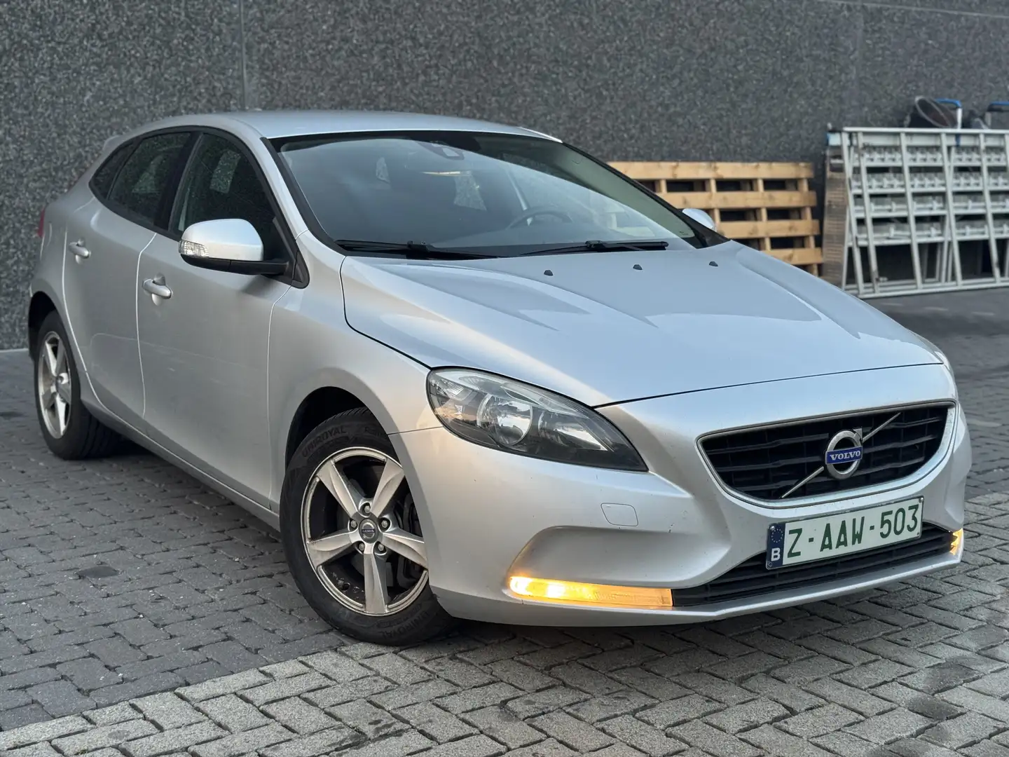 Volvo V40 D3 150PK Zilver - 1