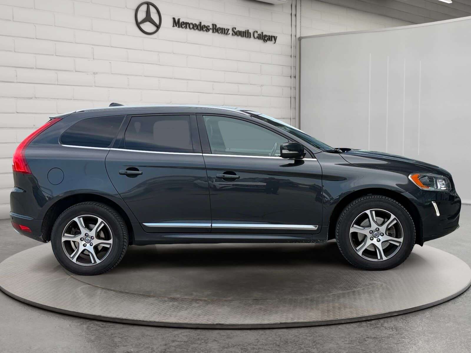 2015 Volvo XC60 T6 Platinum — снимка 1