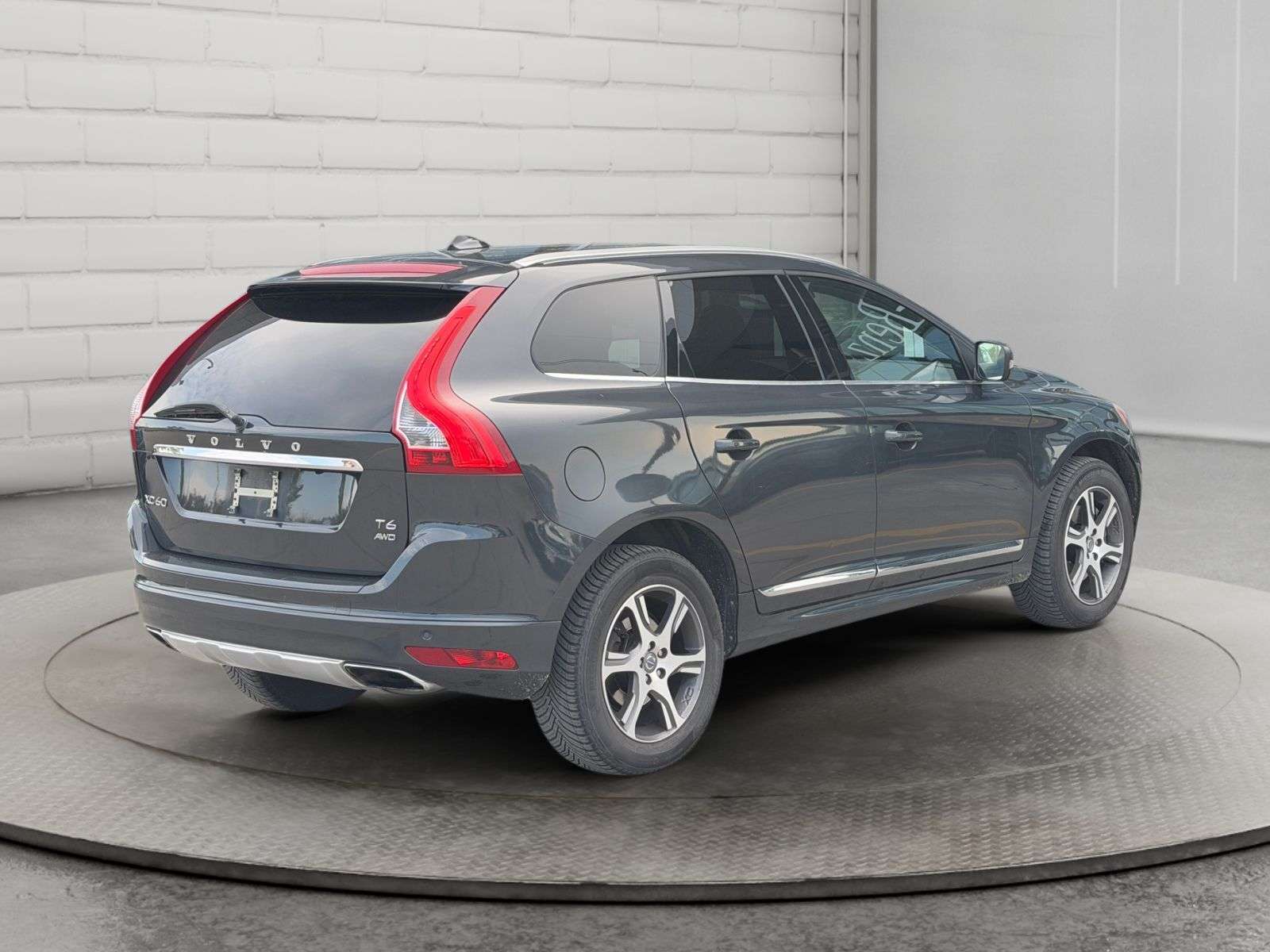 2015 Volvo XC60 T6 Platinum — снимка 1