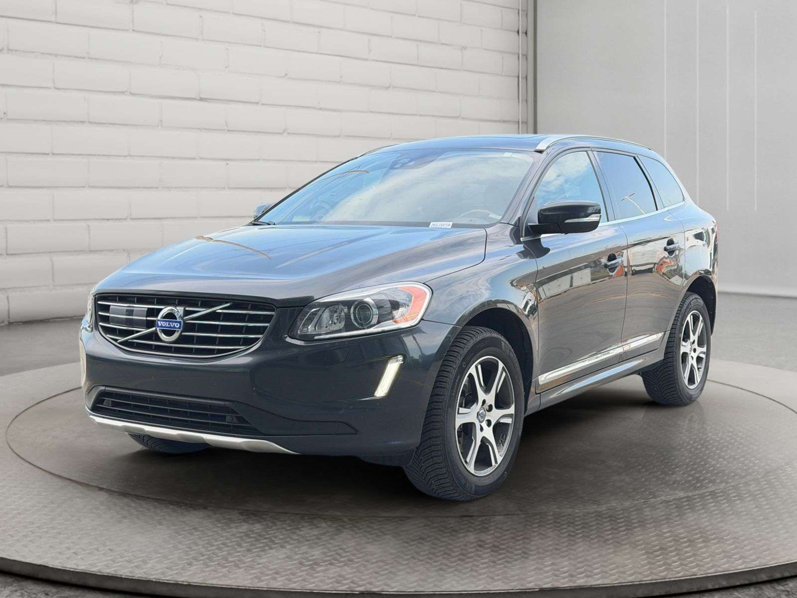 2015 Volvo XC60 T6 Platinum
