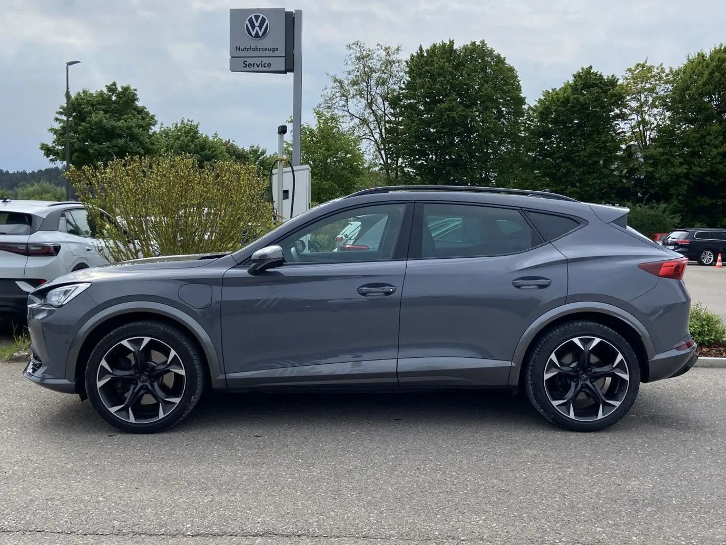 CUPRA Formentor 1.4 TSI DSG eHybrid 19"+SAFE-DRIVING-X Grau - 2