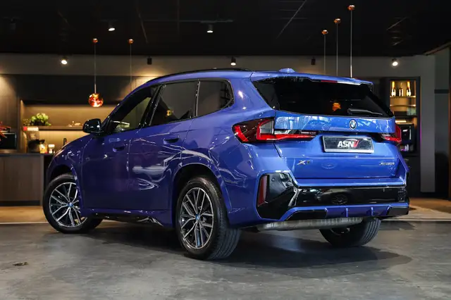 BMW X1 view 3