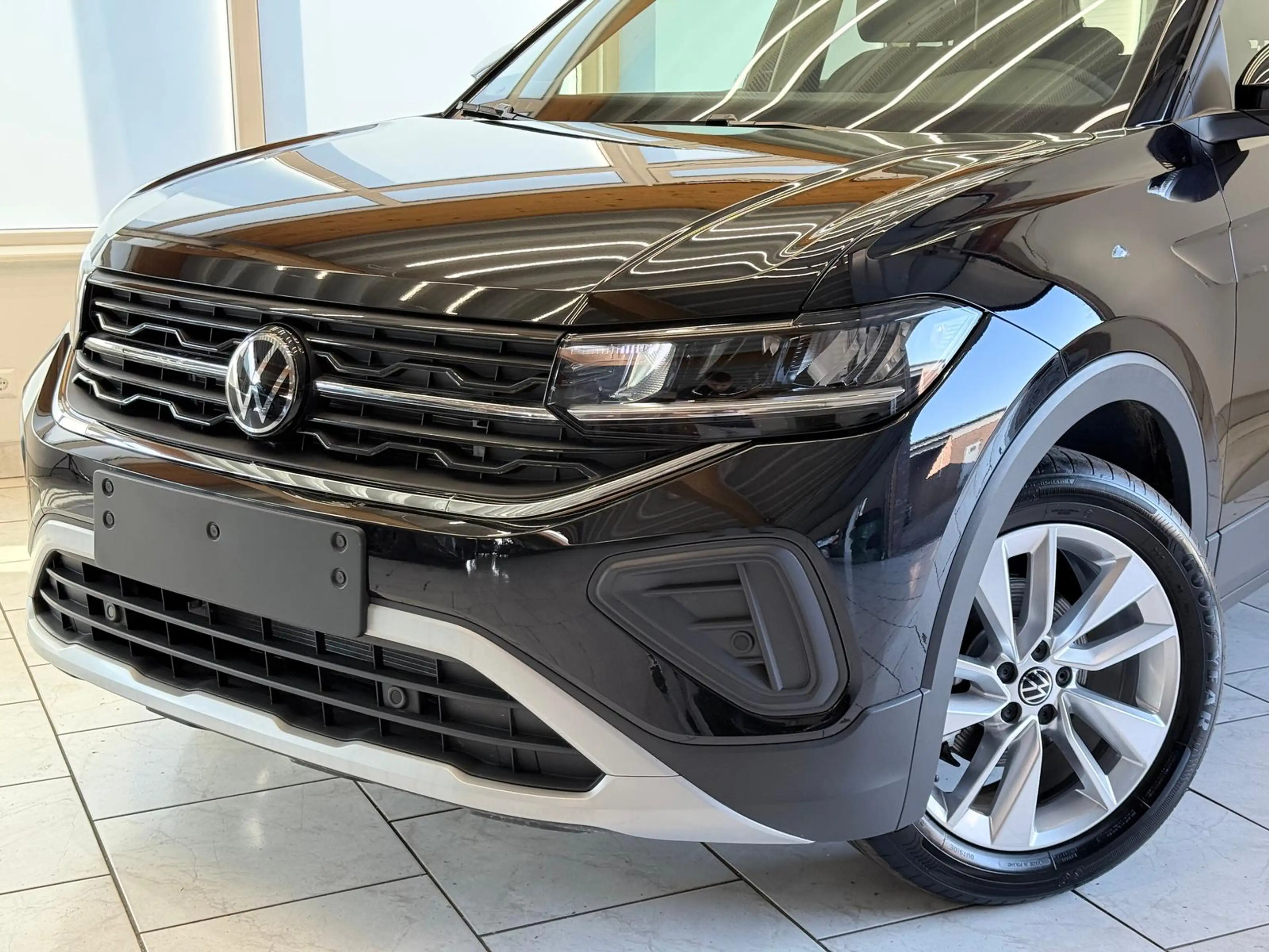 Volkswagen T-Cross 1.0 TSI Life-AHK/CarPlay/LED/Kamera/ACC — photo 2
