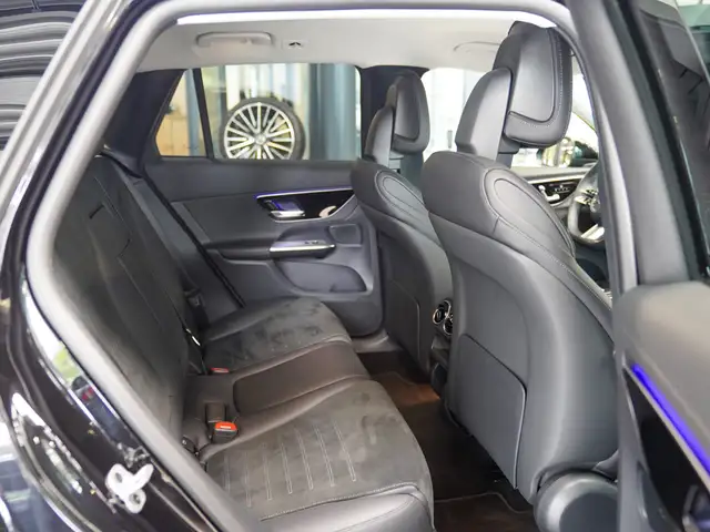 Mercedes-Benz GLC view 13