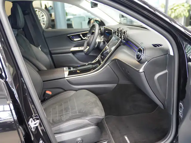 Mercedes-Benz GLC view 9