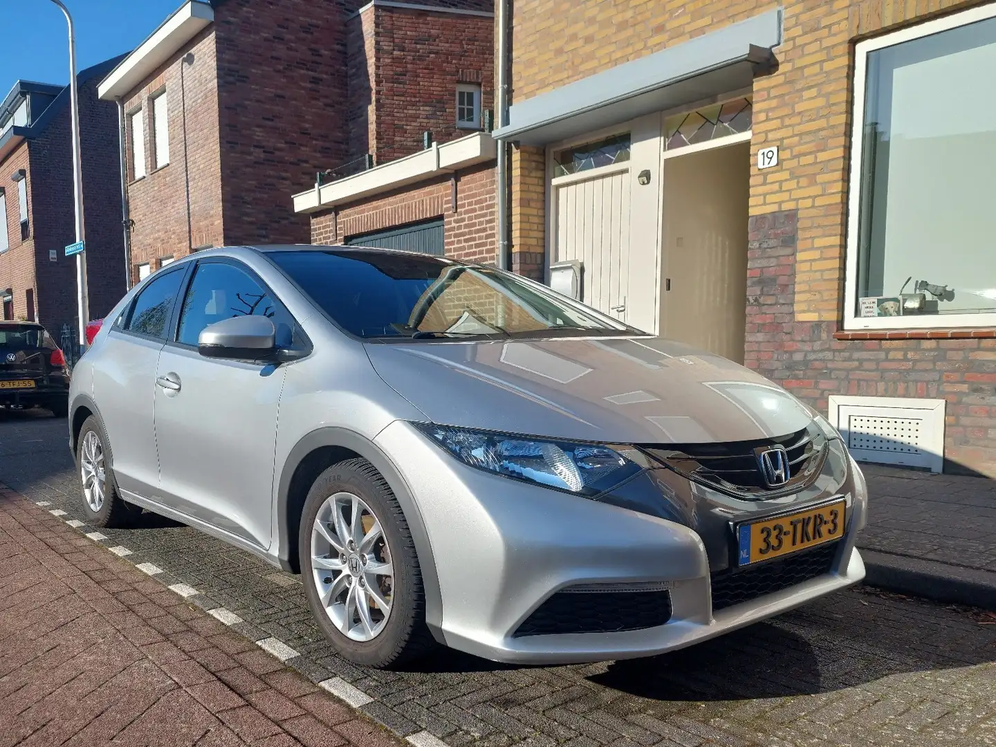 Honda Civic 1.8 Comfort Zilver - 1