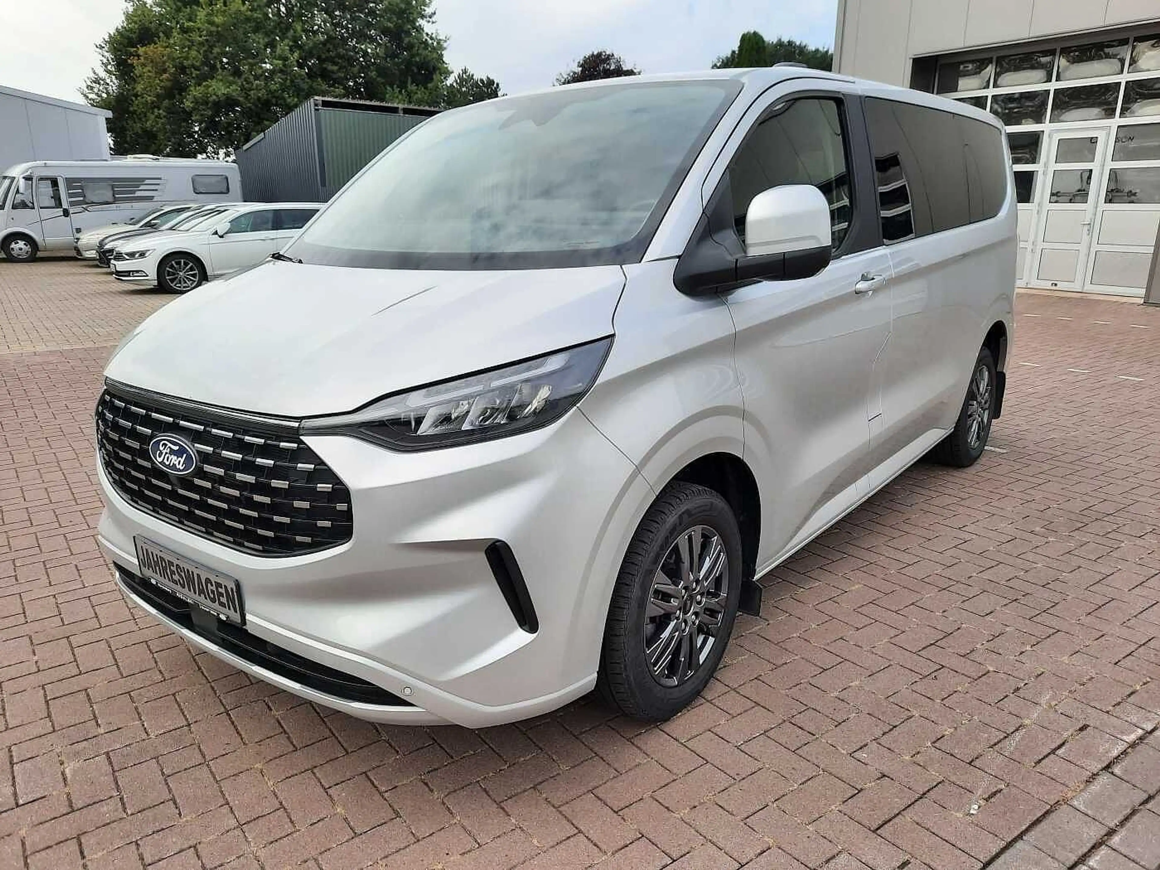 Ford Tourneo Custom 320 EcoBlue L1H1 VA Titanium