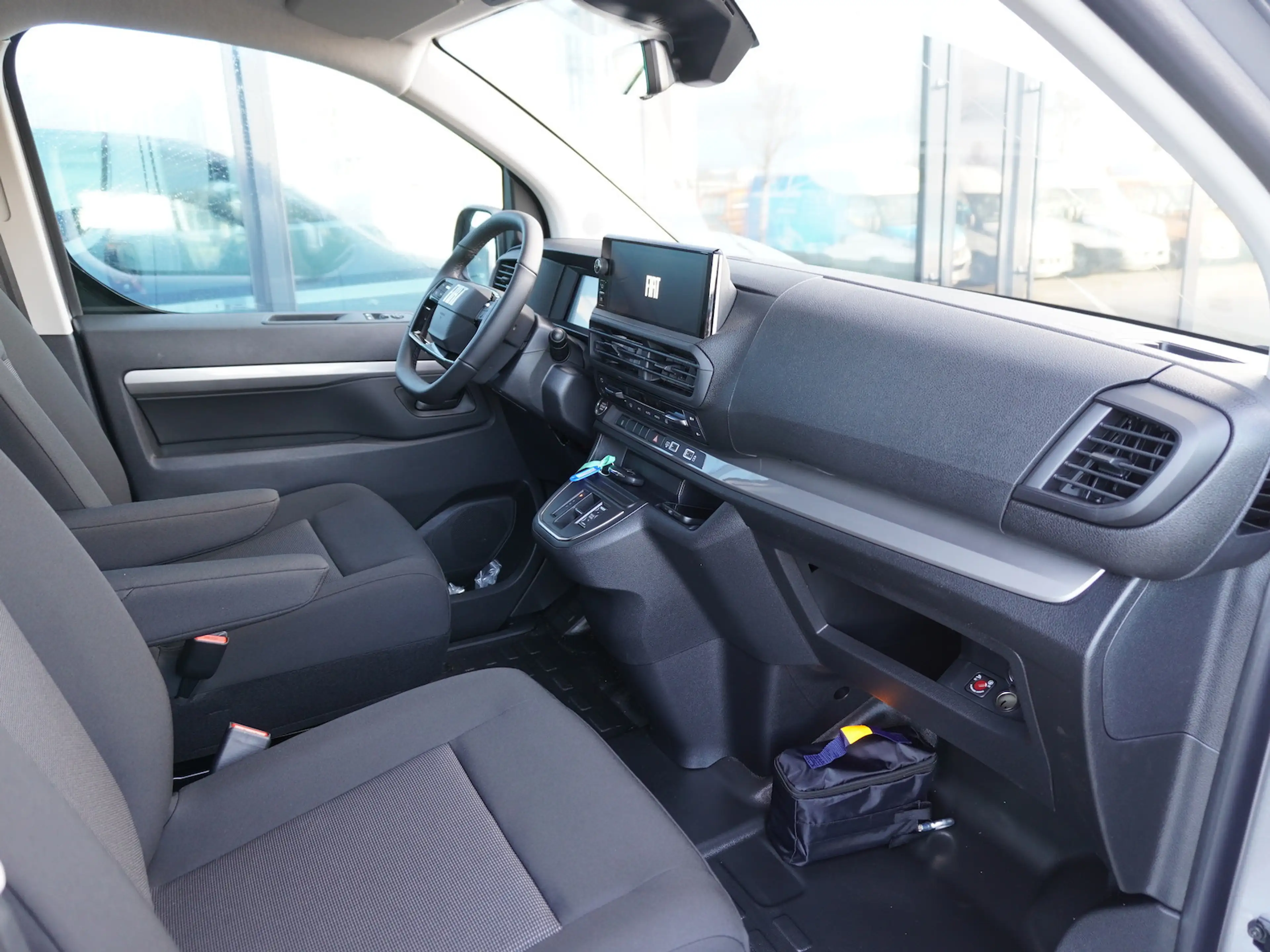 Fiat Scudo Multicab L3 2.2 180 AT / 5-Sitzer + AHK — photo 12