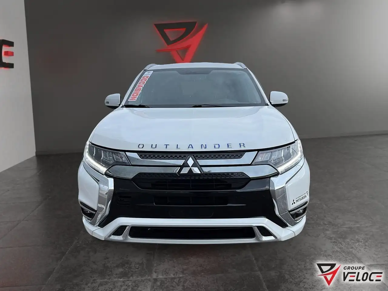 Mitsubishi Outlander снимка Mitsubishi Outlander