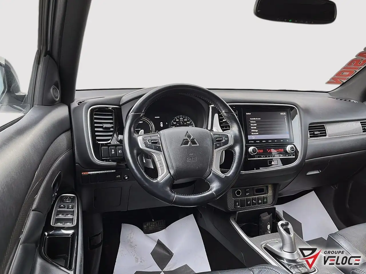 Mitsubishi Outlander снимка Mitsubishi Outlander