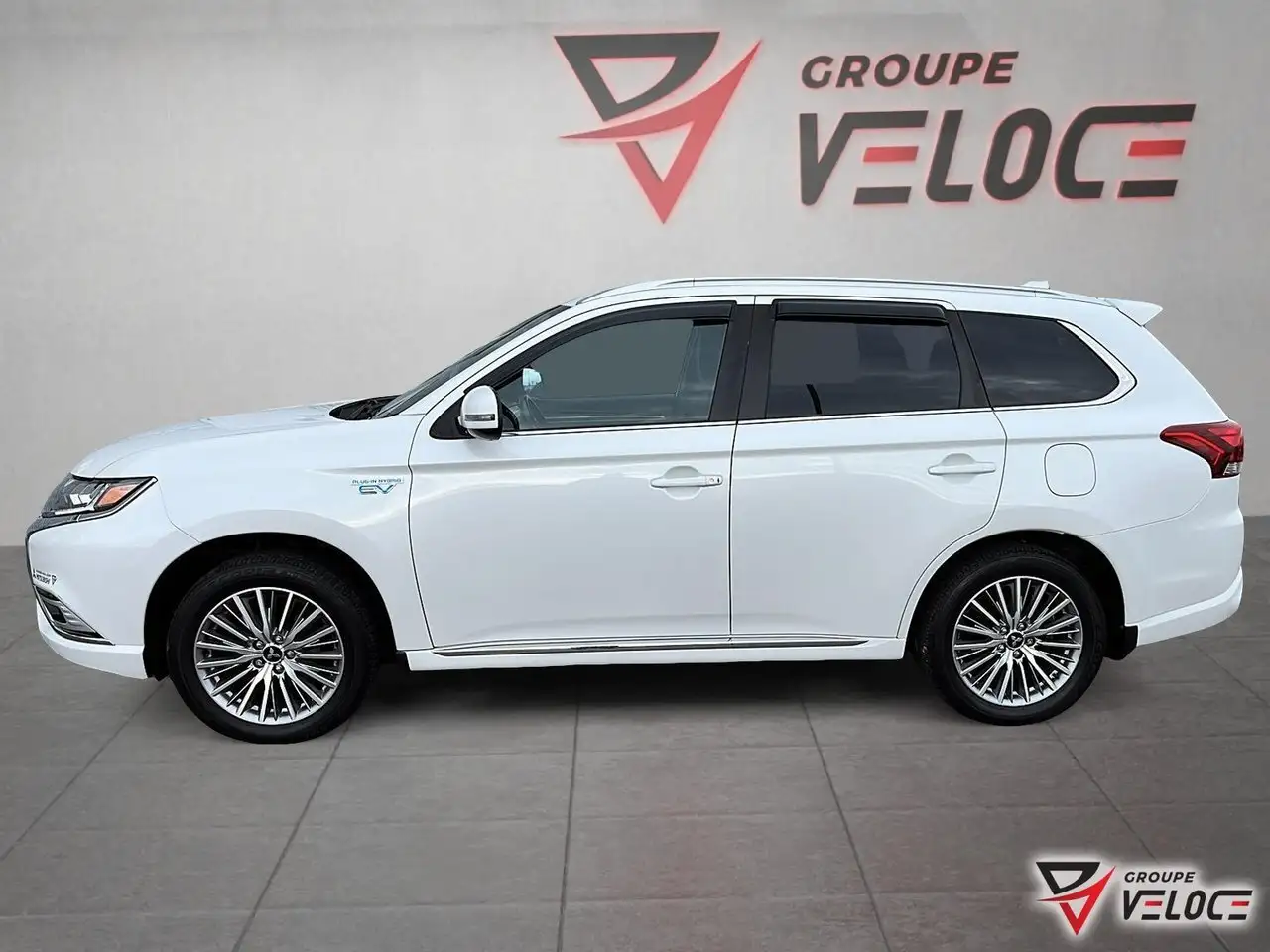 Mitsubishi Outlander снимка Mitsubishi Outlander