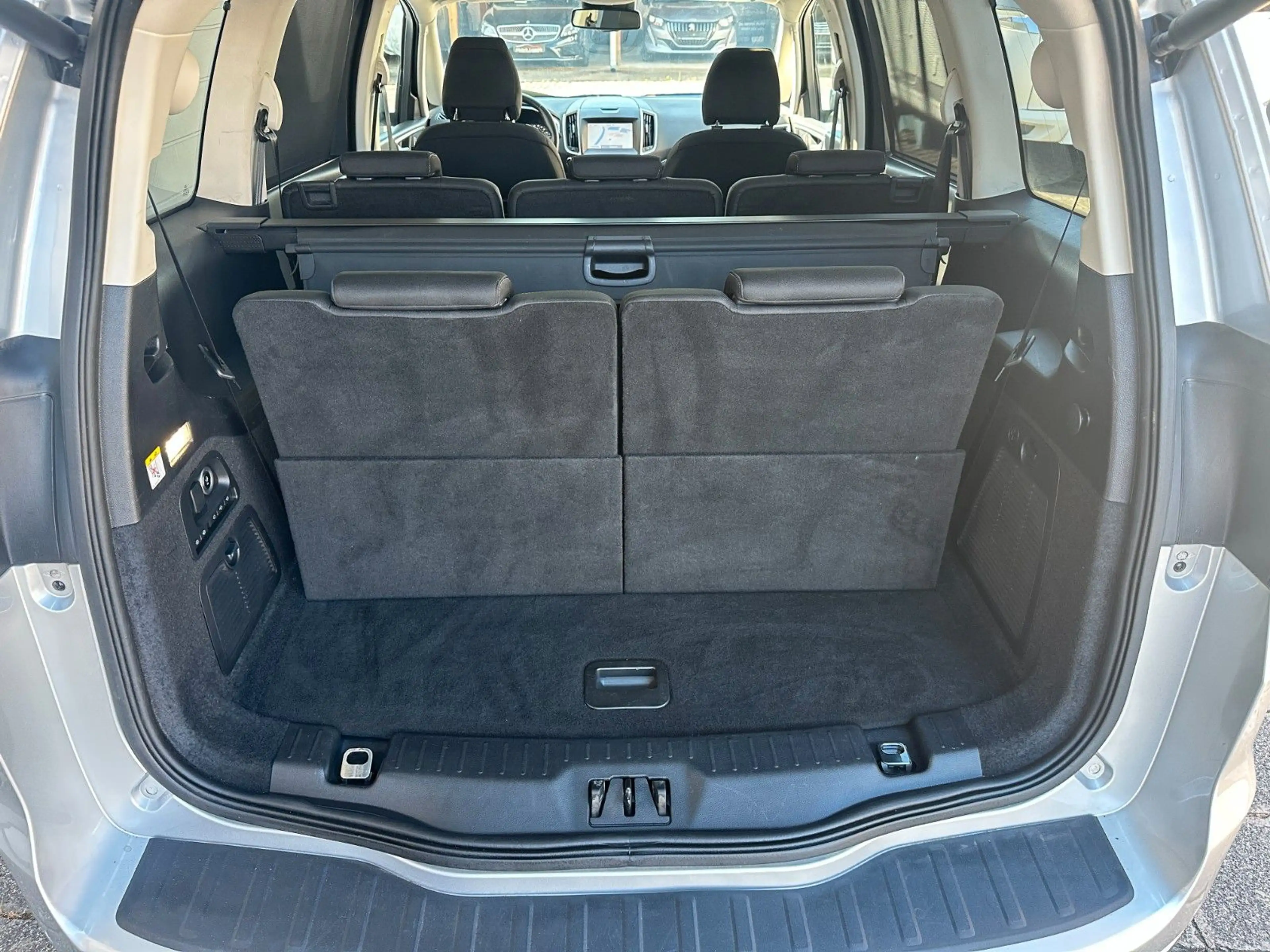 Ford Galaxy Titanium 2,0 241 PS 7-Sitze AHK PANO ACC — photo 10