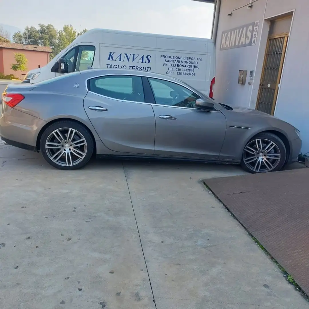 Maserati Ghibli V6 Diesel Grand Sport 275 CV Grau - 1