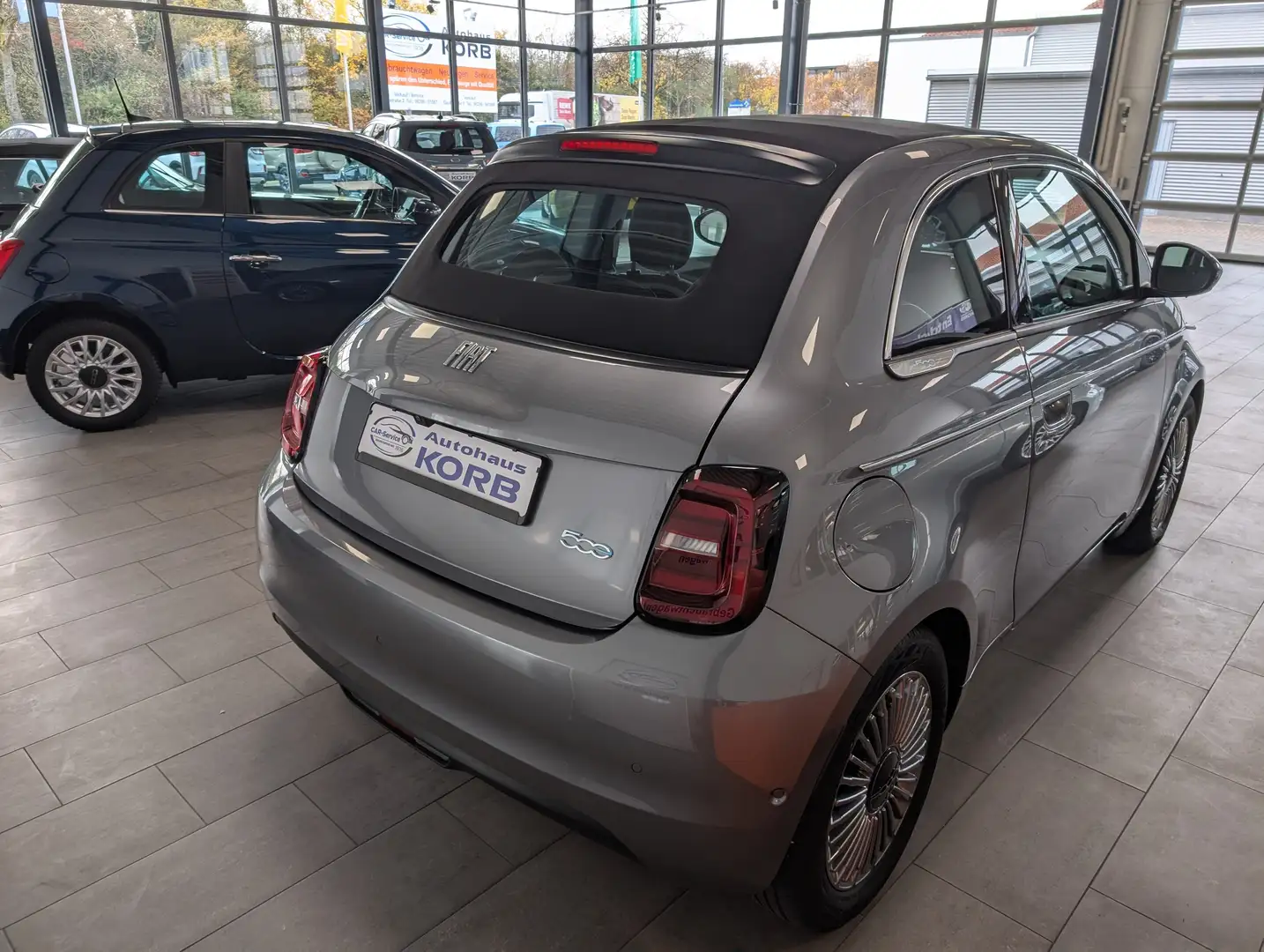 Fiat 500e 42kWh Cabrio, Komfort-Paket Grau - 2