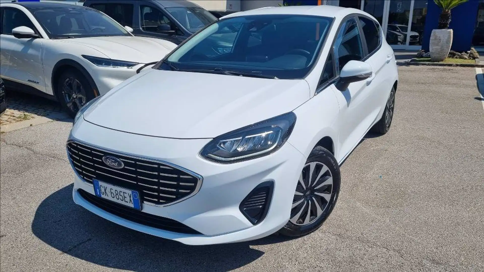Ford Fiesta 5p 1.1 Titanium Gpl 75cv Bianco - 1