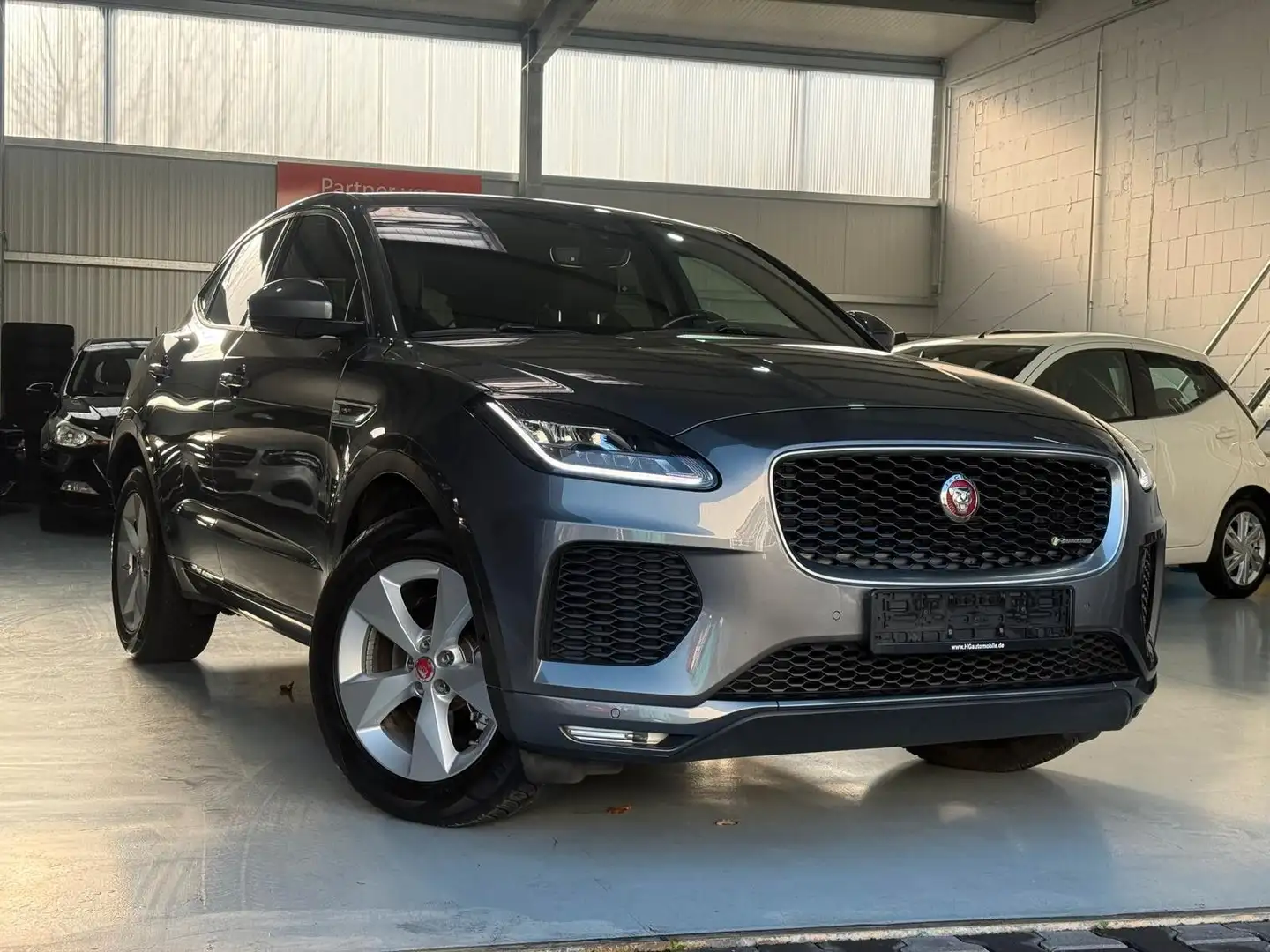 Jaguar E-Pace E-PACE R-Dynamic S AWD Grau - 2