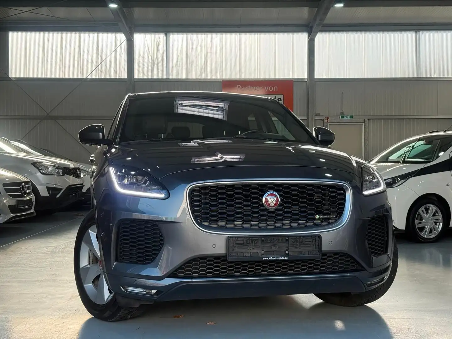 Jaguar E-Pace E-PACE R-Dynamic S AWD Grau - 1