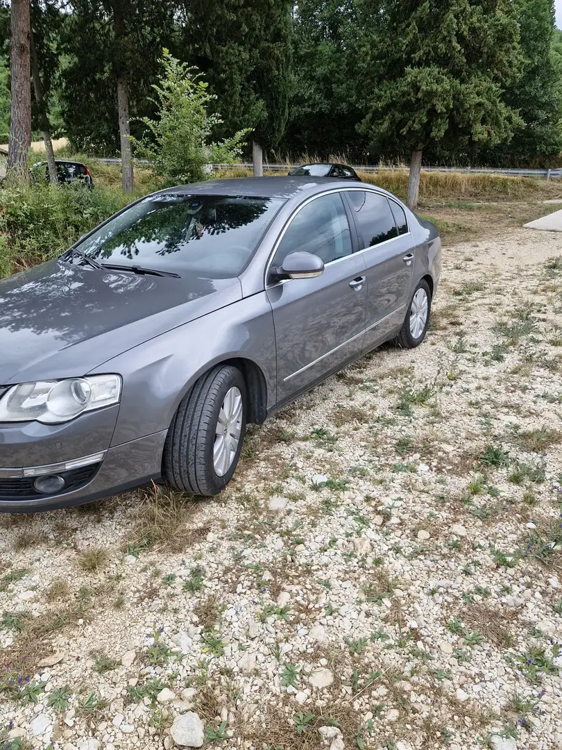 Volkswagen Passat 2.0 tdi Highline dpf - 2