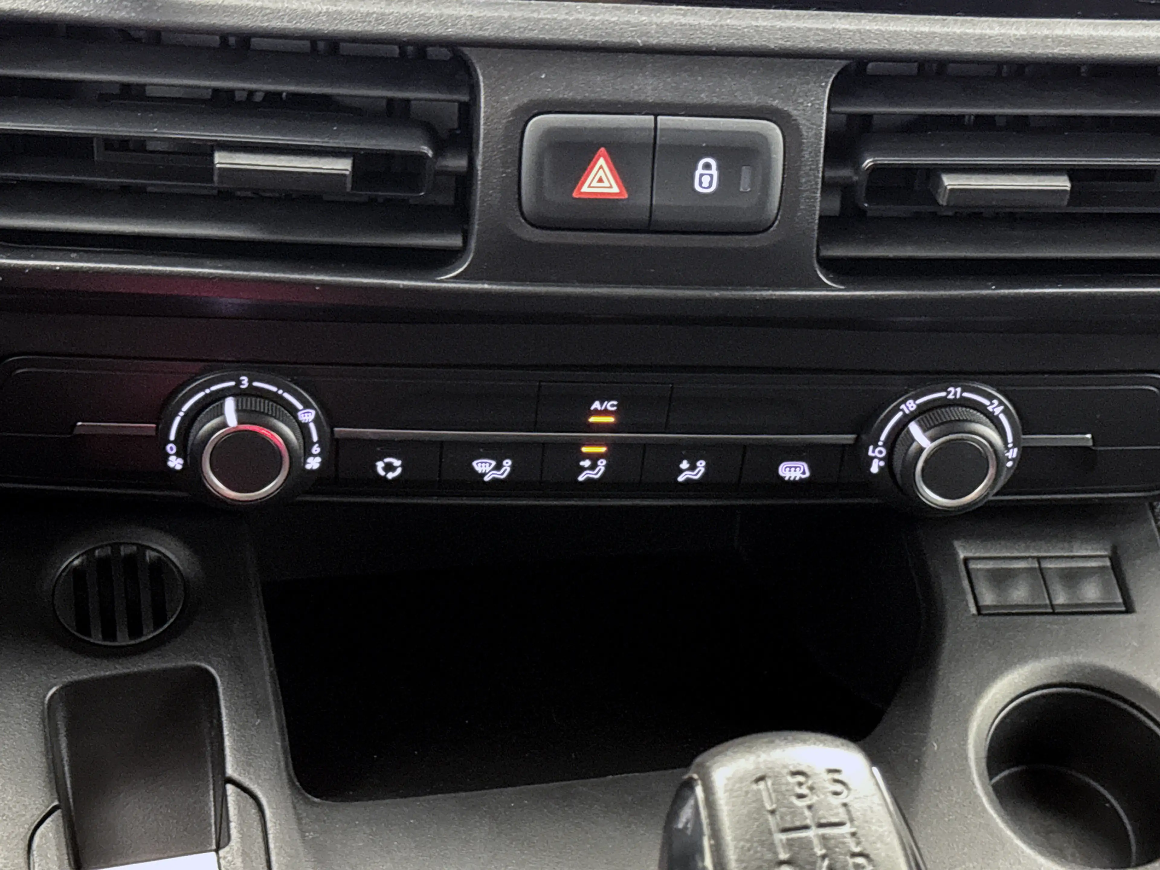 Toyota Proace City 1.5 D-4D Professional Long Navigatie Camera Sideba — photo 22
