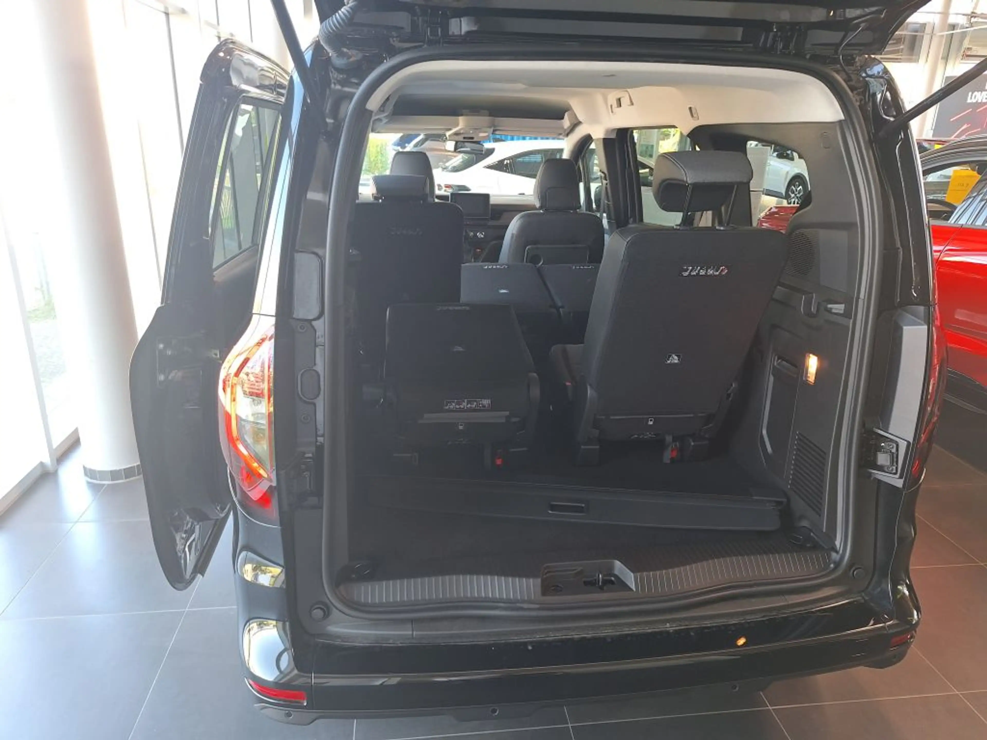 Renault Kangoo Grand TCe 130 EDC Techno (RFK) — photo 4