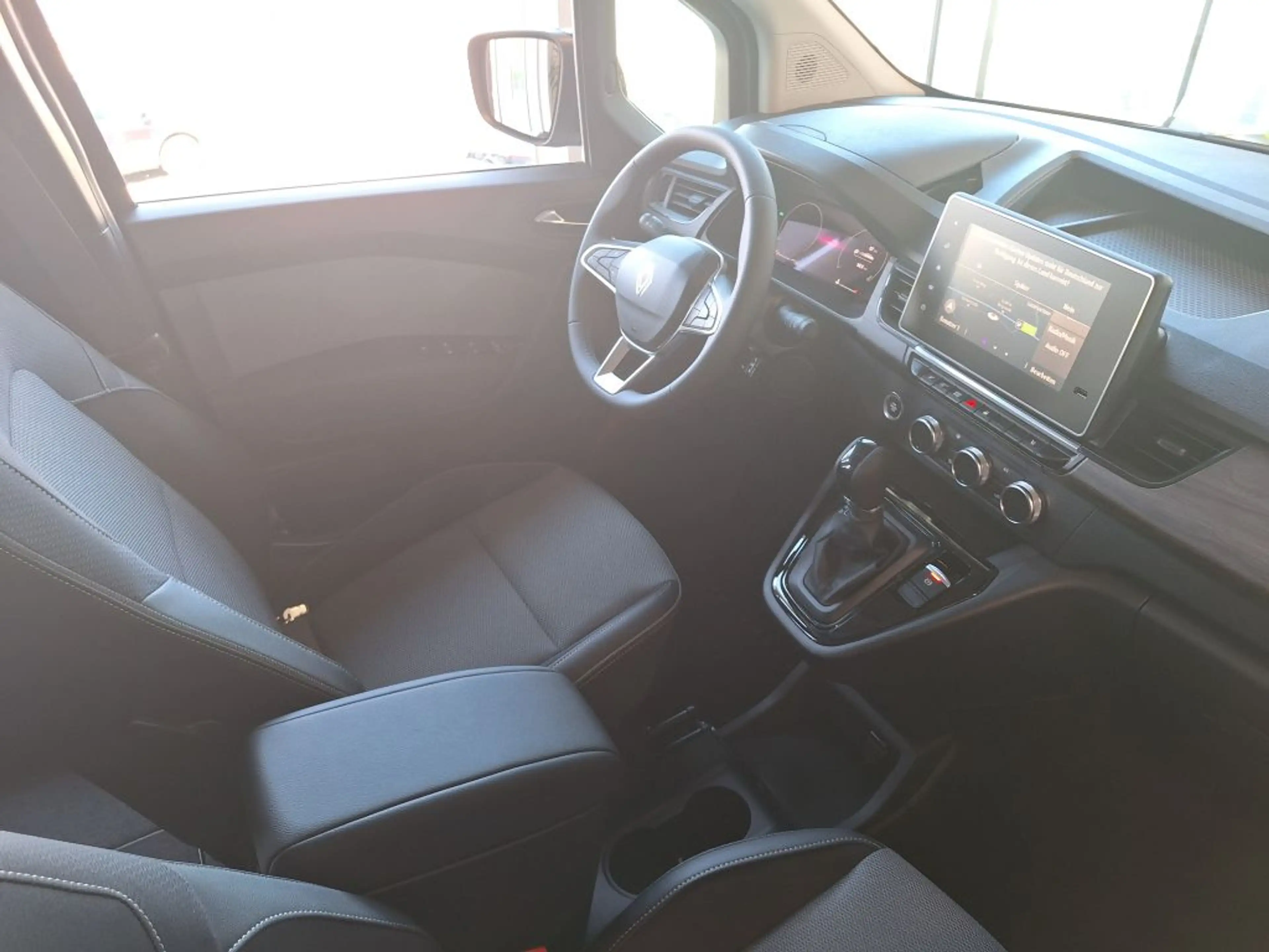 Renault Kangoo Grand TCe 130 EDC Techno (RFK) — photo 8