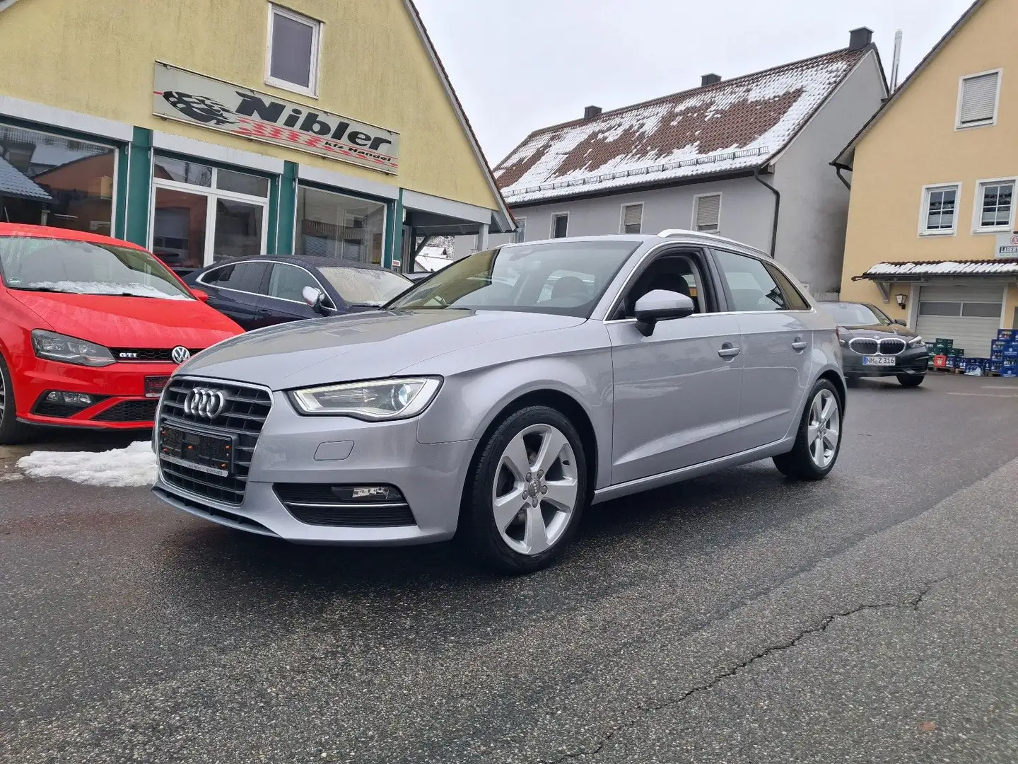 Audi A3 Sportb. 2.0 TDI S tr. Ambition AHK+XENON+NAVI Silber - 1