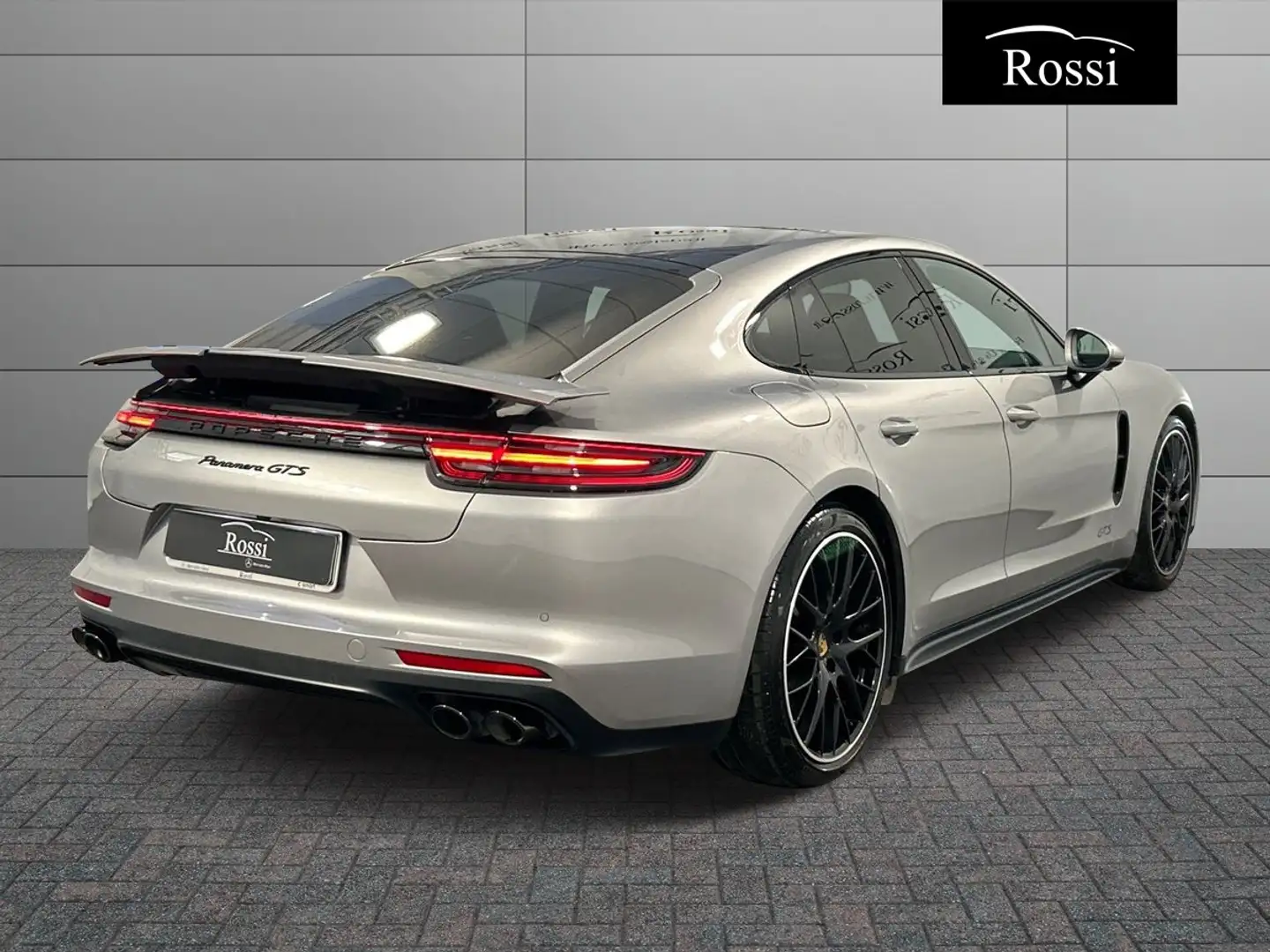Porsche Panamera Berlina 4.0  GTS Plateado - 2