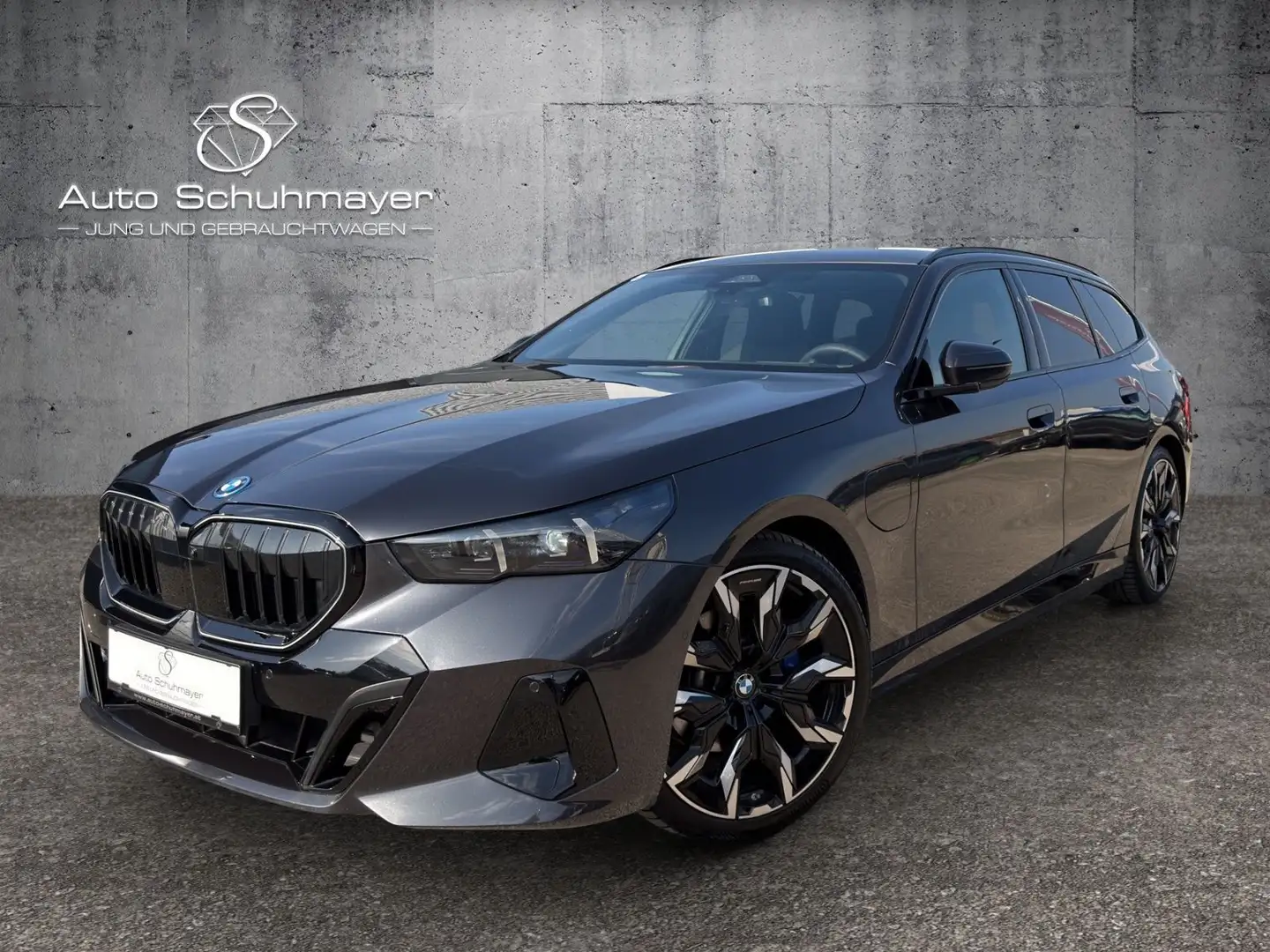 BMW 530 e Touring M-Sport Pro Aut. //299PS kombiniert// Grau - 1