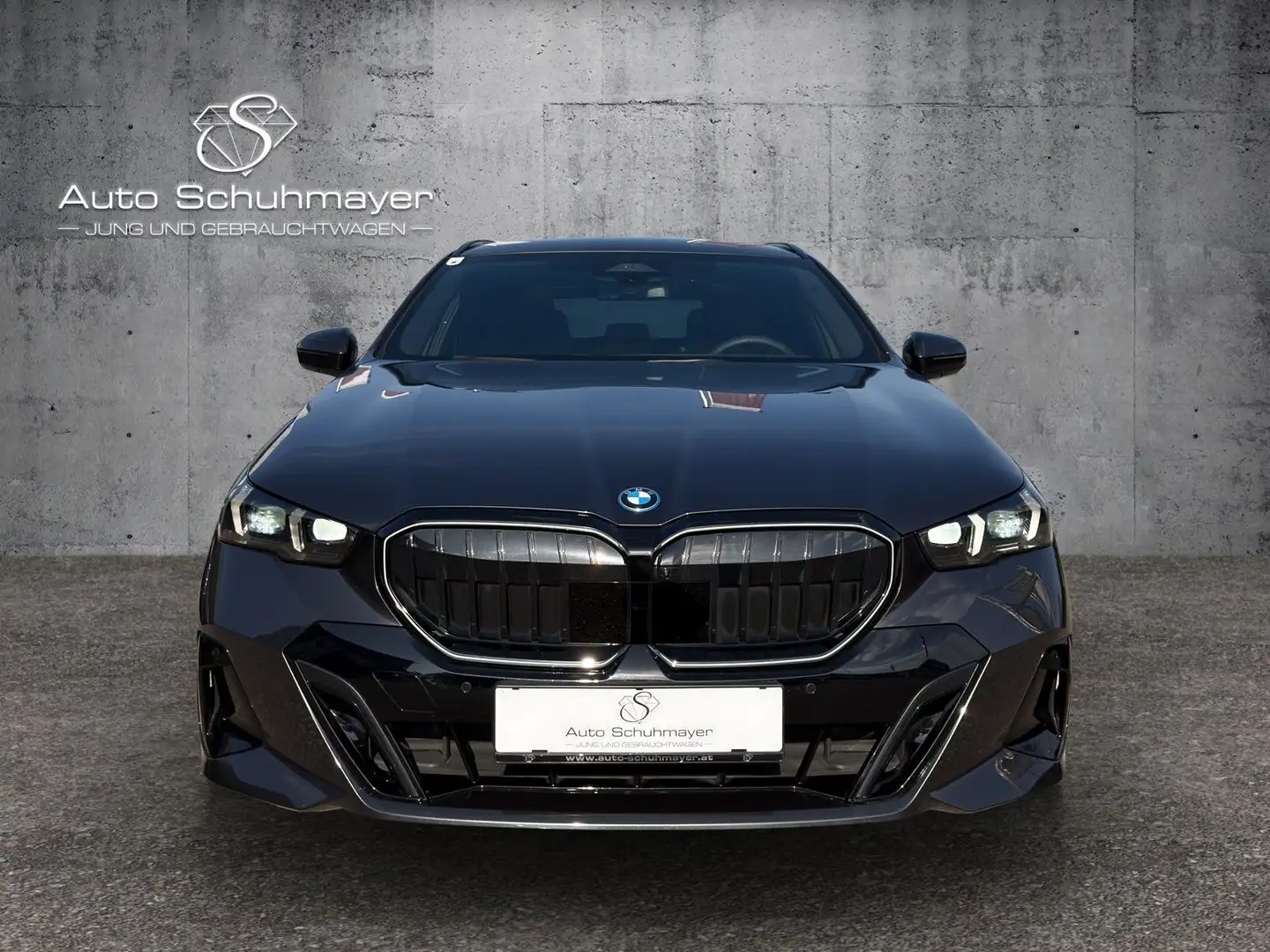 BMW 530 e Touring M-Sport Pro Aut. //299PS kombiniert// Grau - 2