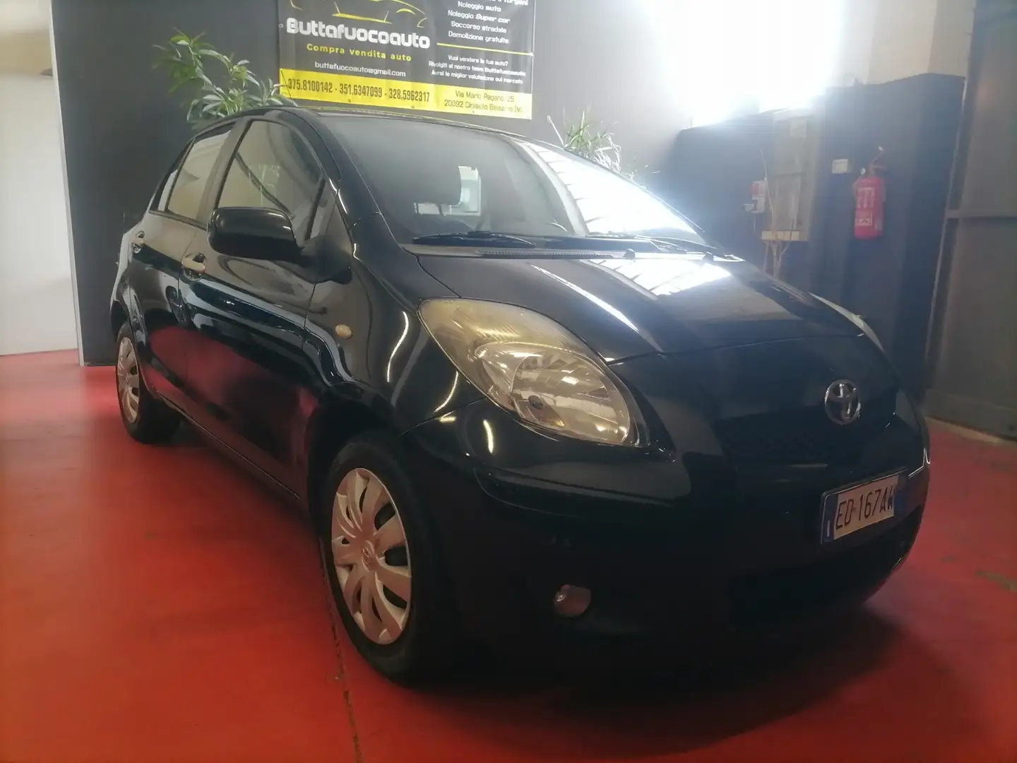 Toyota Yaris 1.0 5 porte Now Eco Nero - 1