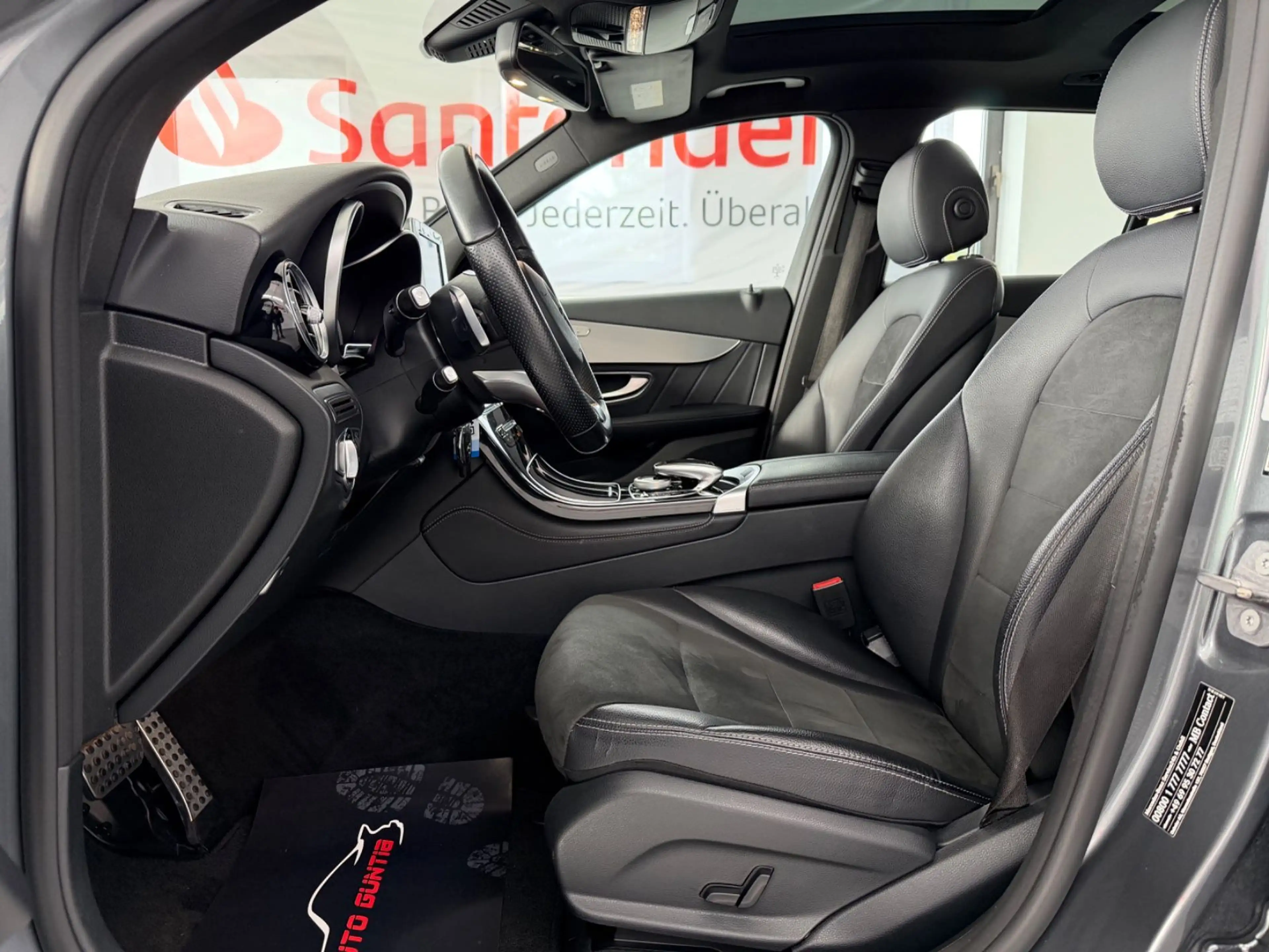 Mercedes-Benz GLC 220 d 4Matic*AMG*Pano*AHK* — photo 12