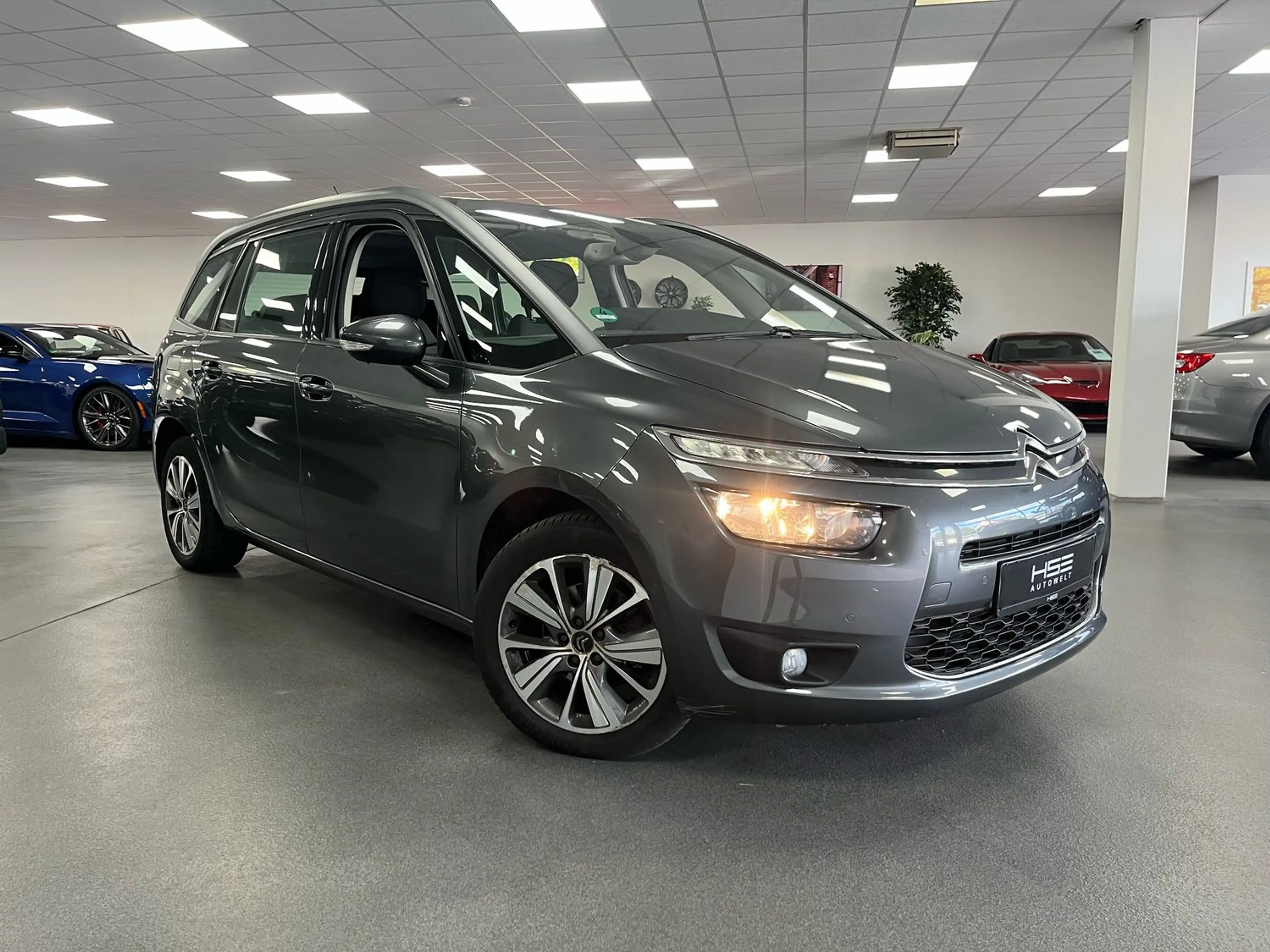 Citroen Grand C4 Picasso 7-Sitzer/ Schalter/ Zahnriemen+Service Neu — photo 5