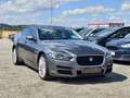 Jaguar XE Grau - thumbnail 1