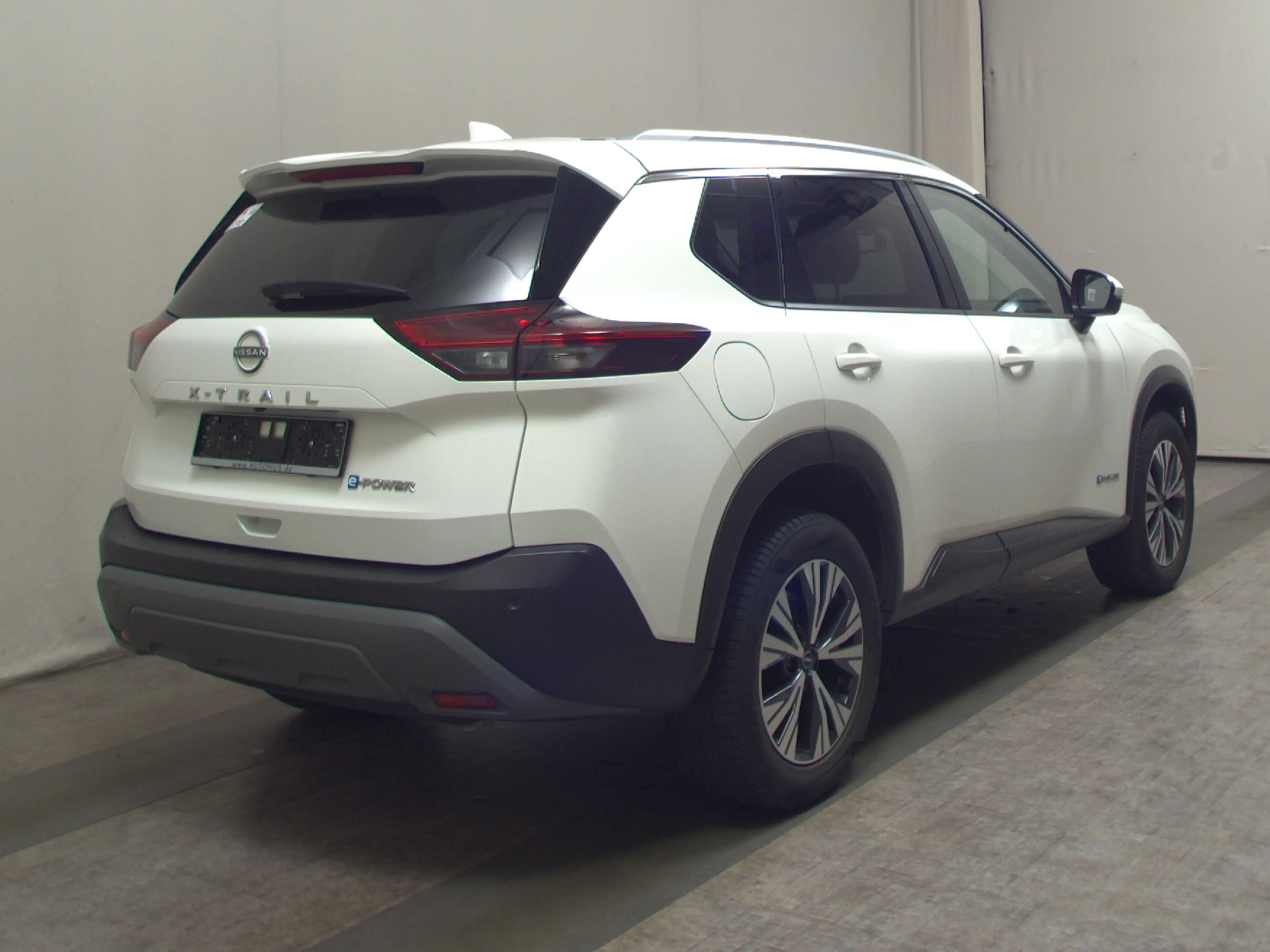 Nissan X-Trail — photo 4