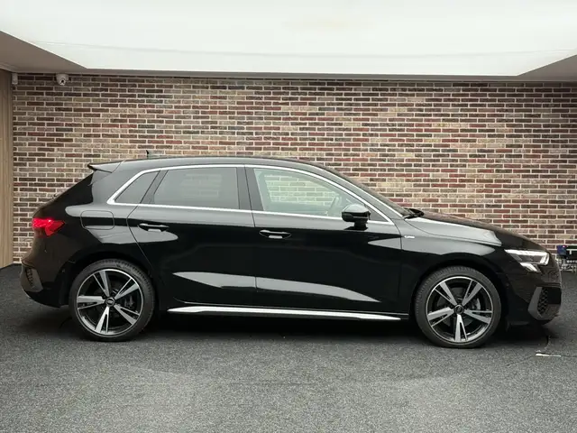 Audi A3 view 6