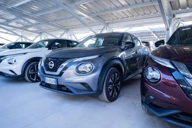 Nissan Juke view 2