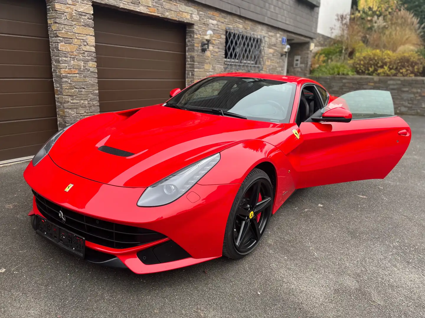 Ferrari F12 F12 Berlinetta Rojo - 2