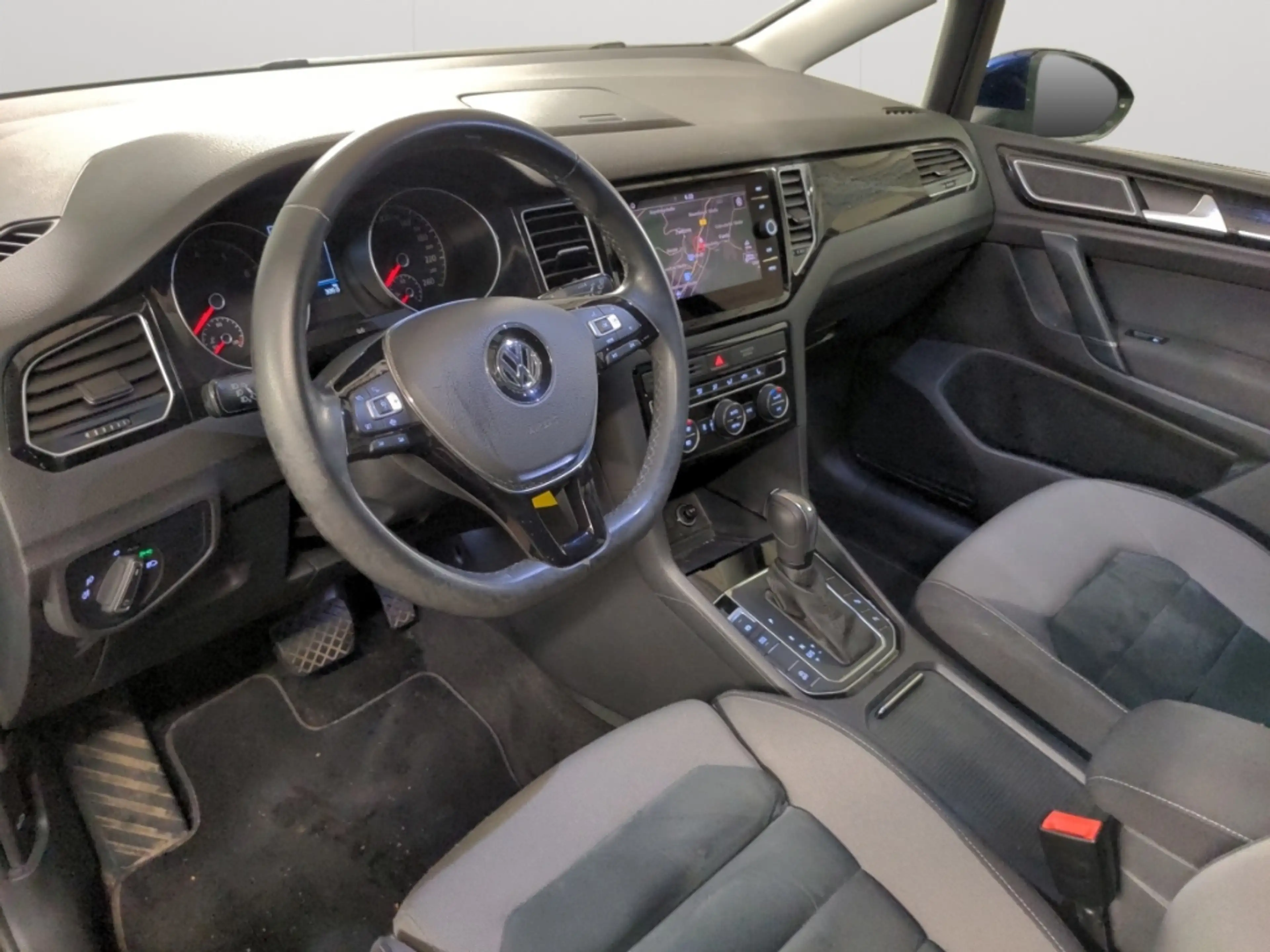 Volkswagen Golf Sportsvan 1.5TSI DSG Highline LED Navi Rear View STHZ — photo 15