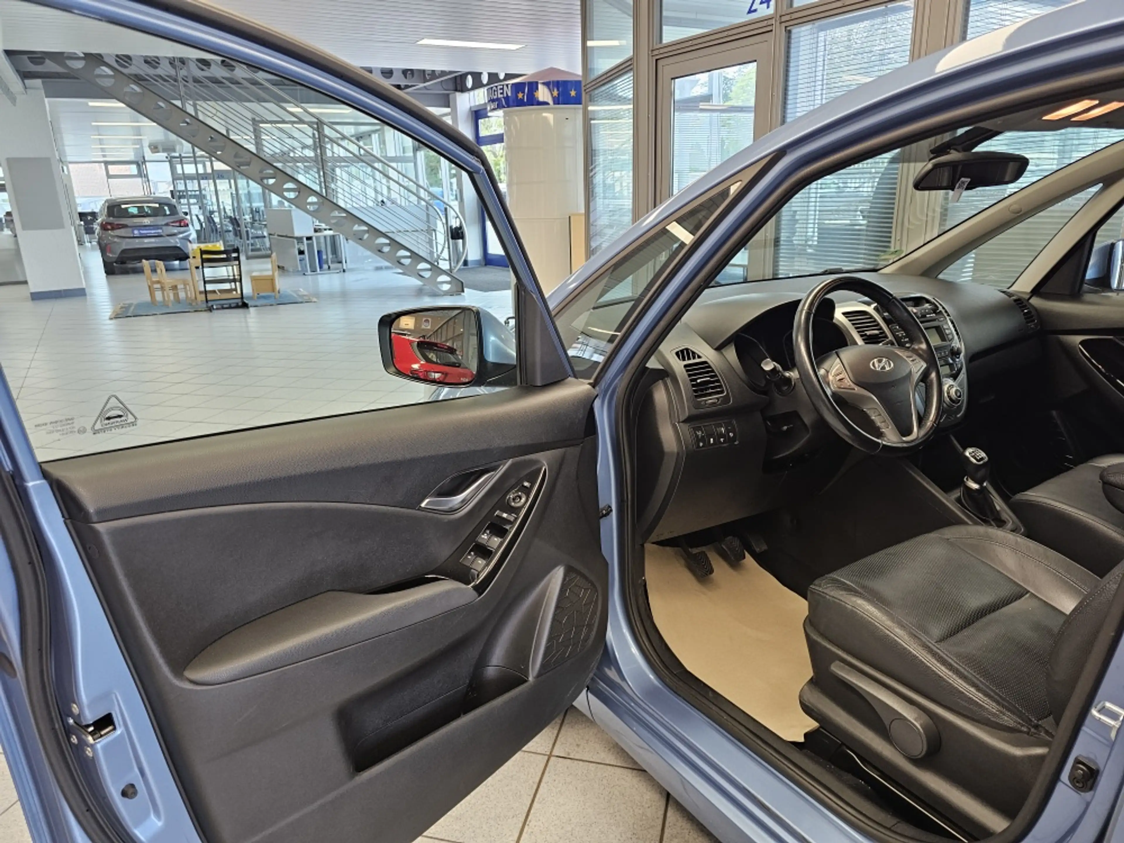 Hyundai iX20 1.Hand,PDC,Sitzheizung,Klimaautomatik — photo 19