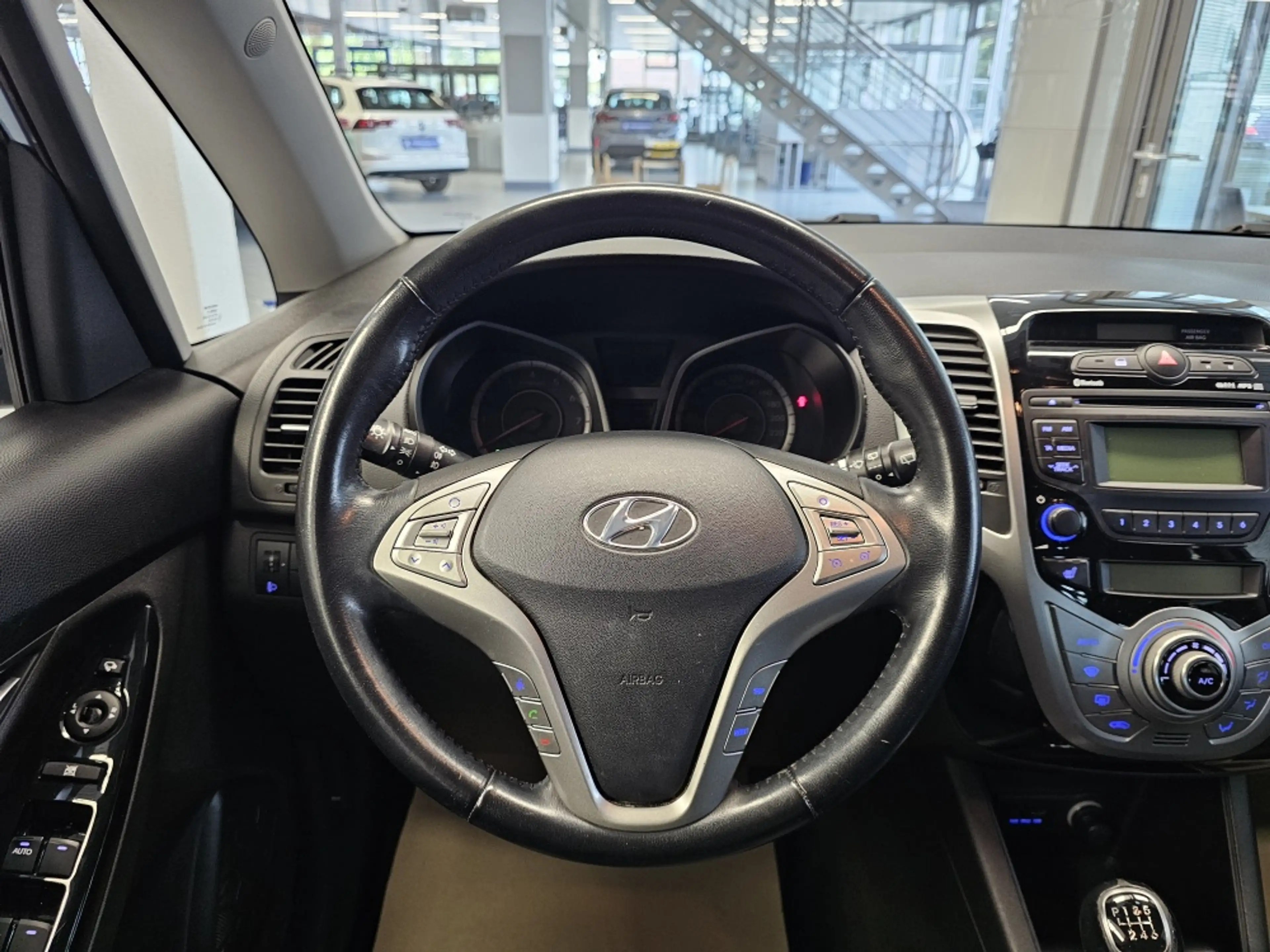 Hyundai iX20 1.Hand,PDC,Sitzheizung,Klimaautomatik — photo 15