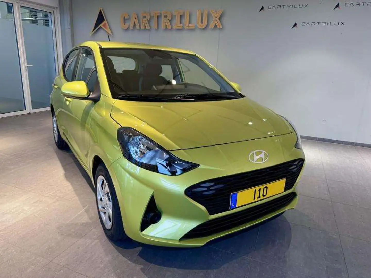 Hyundai i10 TWIST 63 AUTO5 Groen - 1
