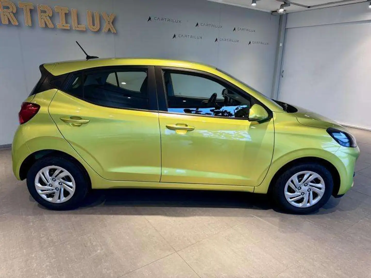 Hyundai i10 TWIST 63 AUTO5 Groen - 2