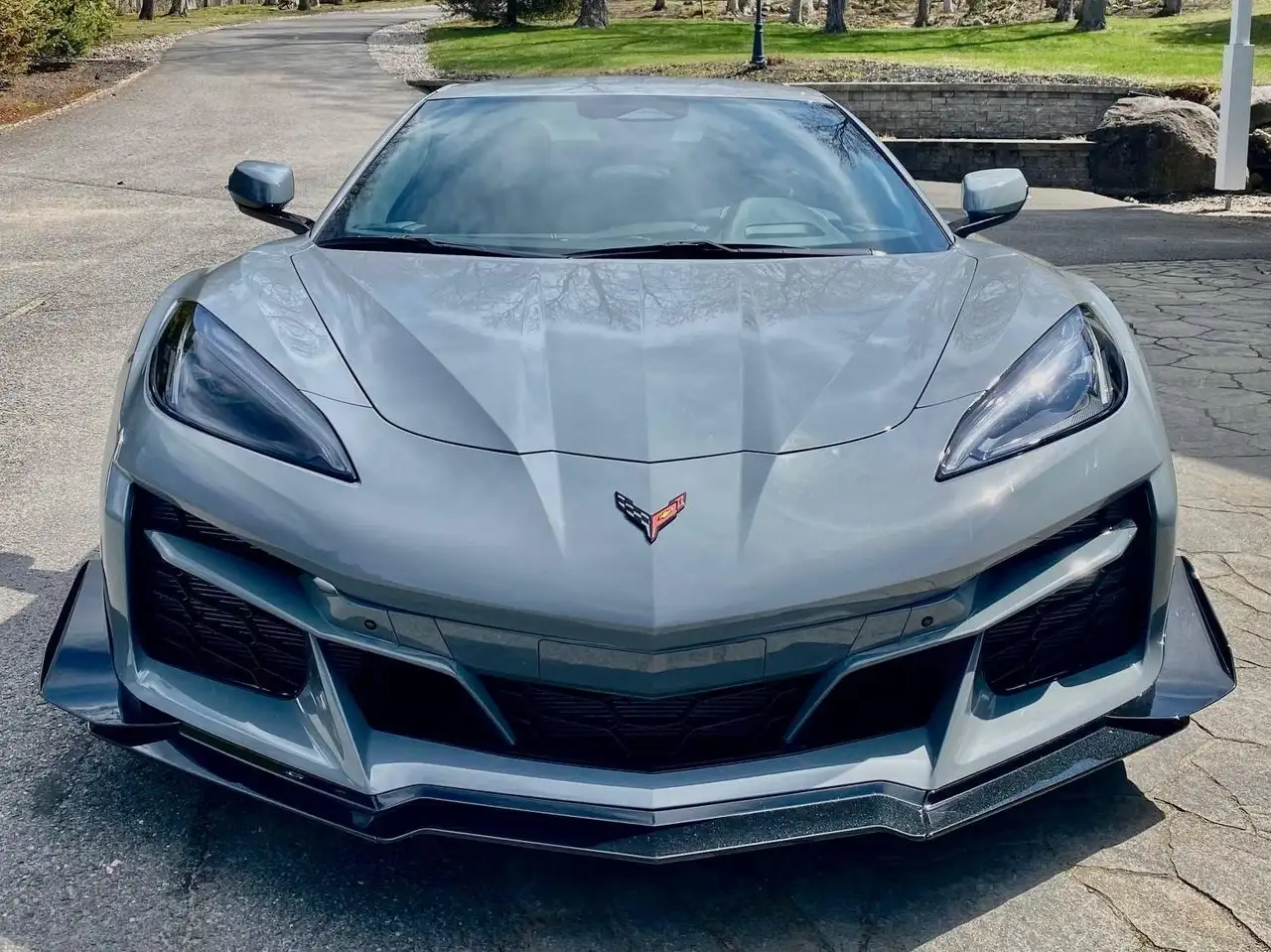 Chevrolet Corvette снимка Chevrolet Corvette