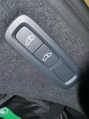 Volvo XC90 T8 AWD Geartr. Plus Bright 7-Sitzer Ansicht 25