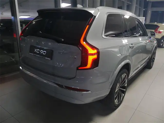 Volvo XC90 T8 AWD Geartr. Plus Bright 7-Sitzer Ansicht 3