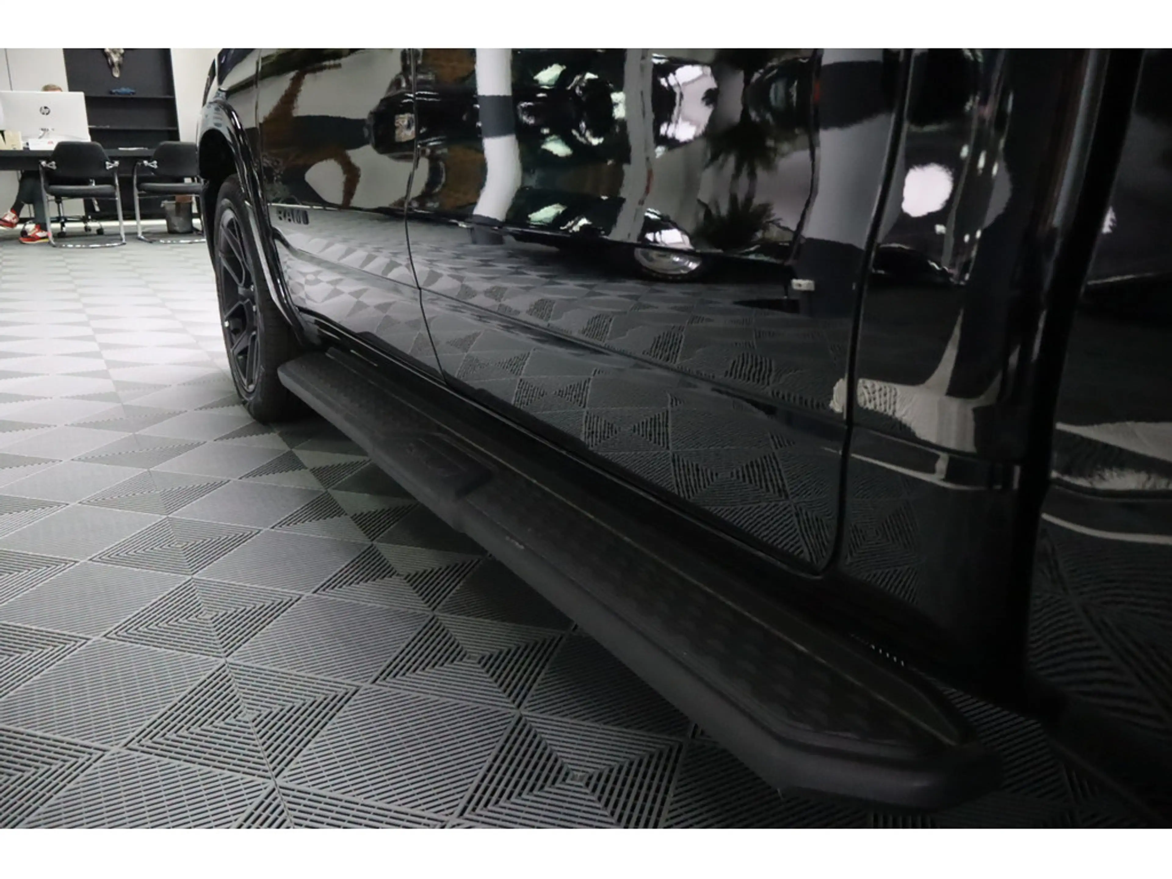 Dodge RAM 1500 Laramie Night SHZ H/K NAVI ACC PANO — photo 10