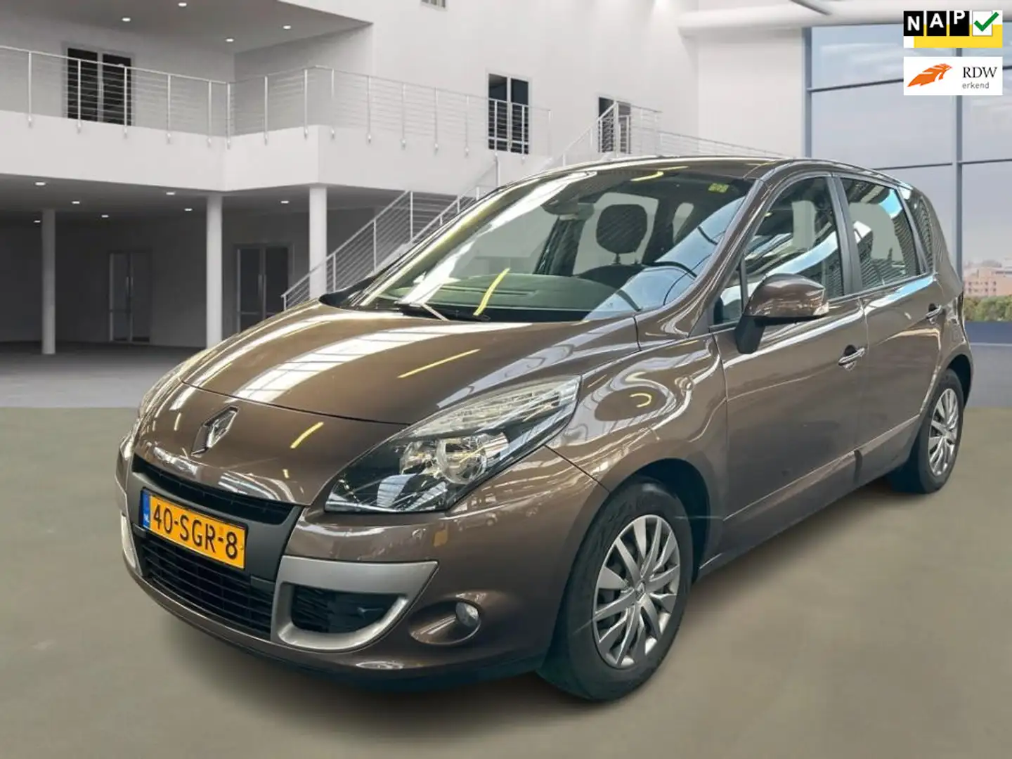 Renault Scenic 1.4 TCE Expression // NL PRIJS 4199 // Nieuwe APK Hnědá - 1
