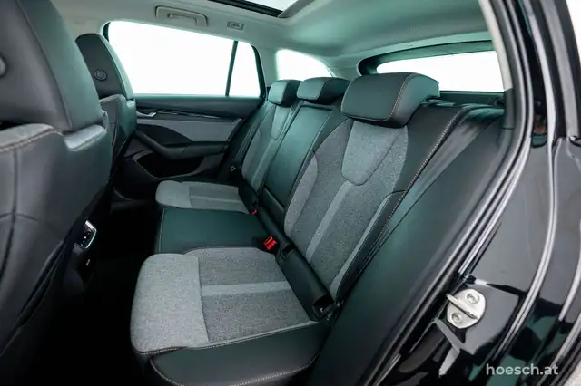 Skoda Octavia view 8